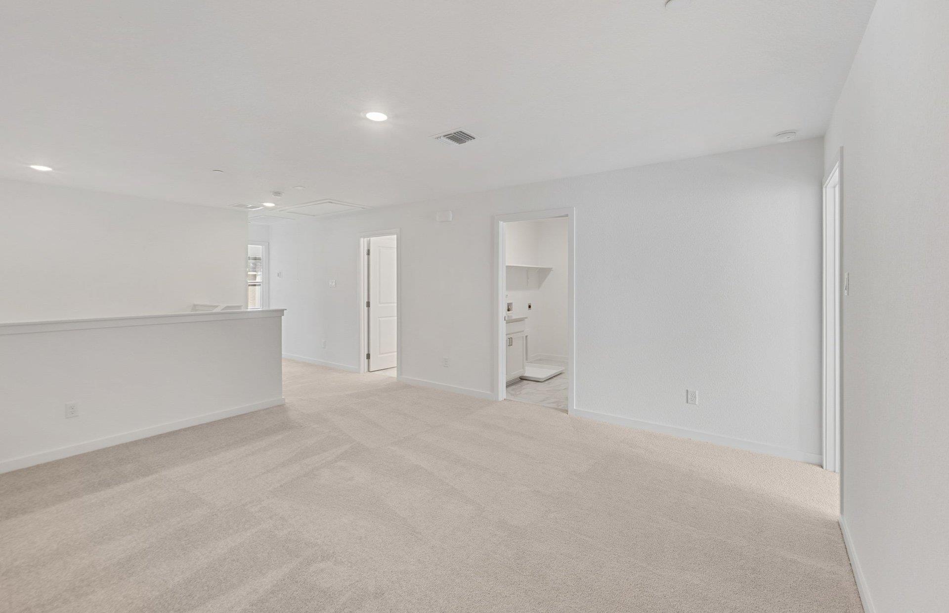 1280 E Main St # 402, Round Rock, TX 78664