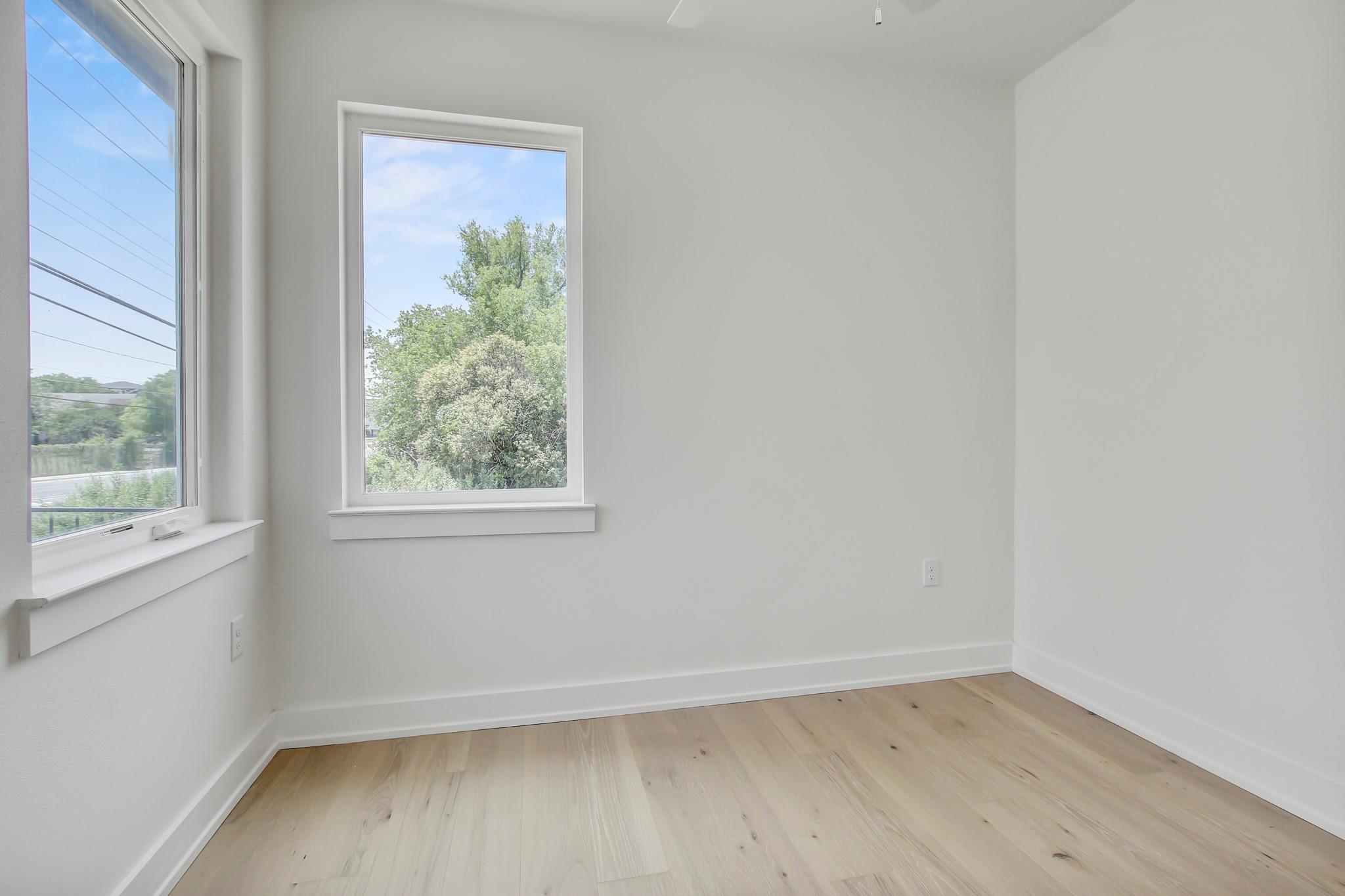 4127 E 12th St # 8, Austin, TX 78721