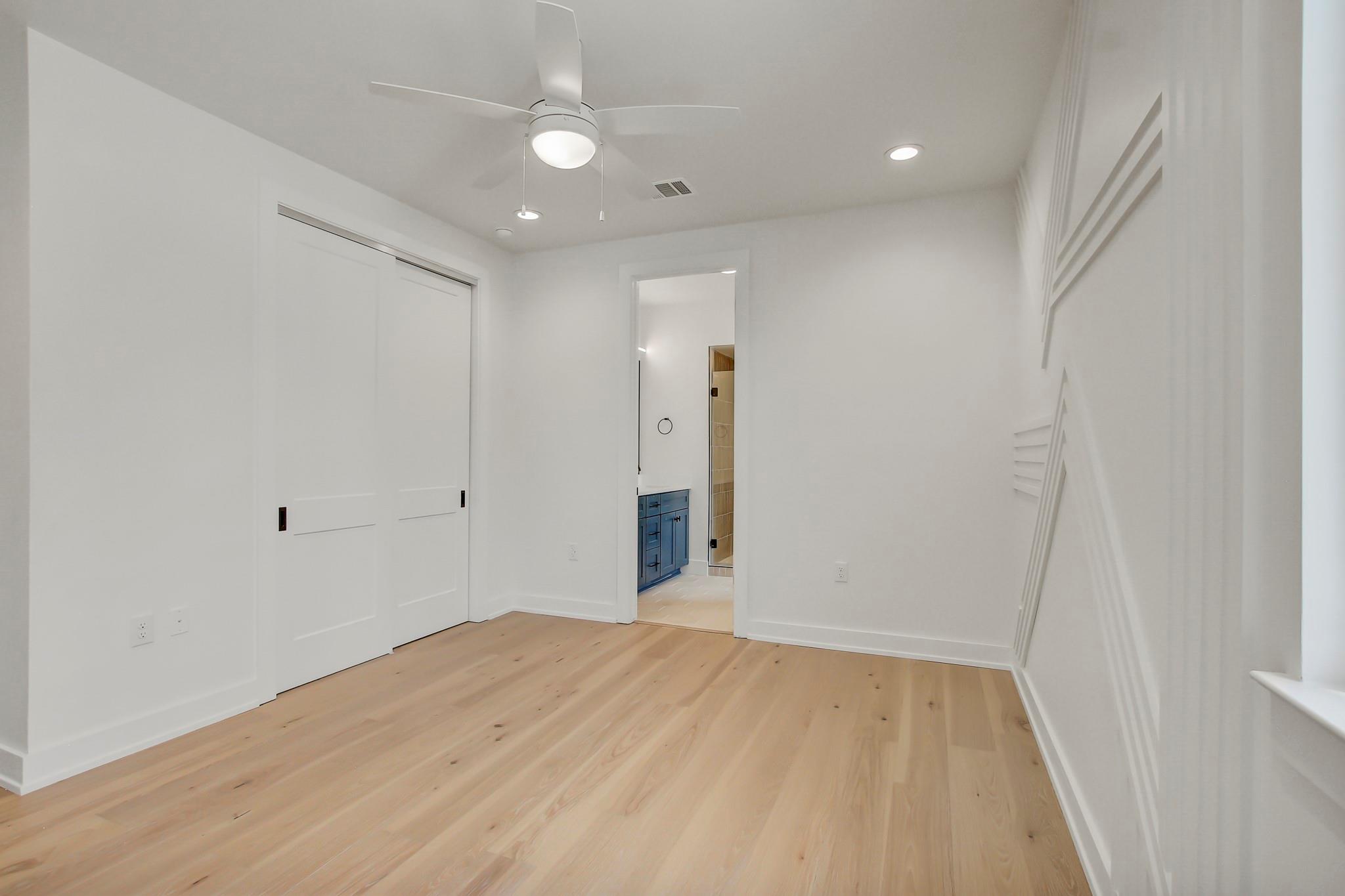 4127 E 12th St # 8, Austin, TX 78721