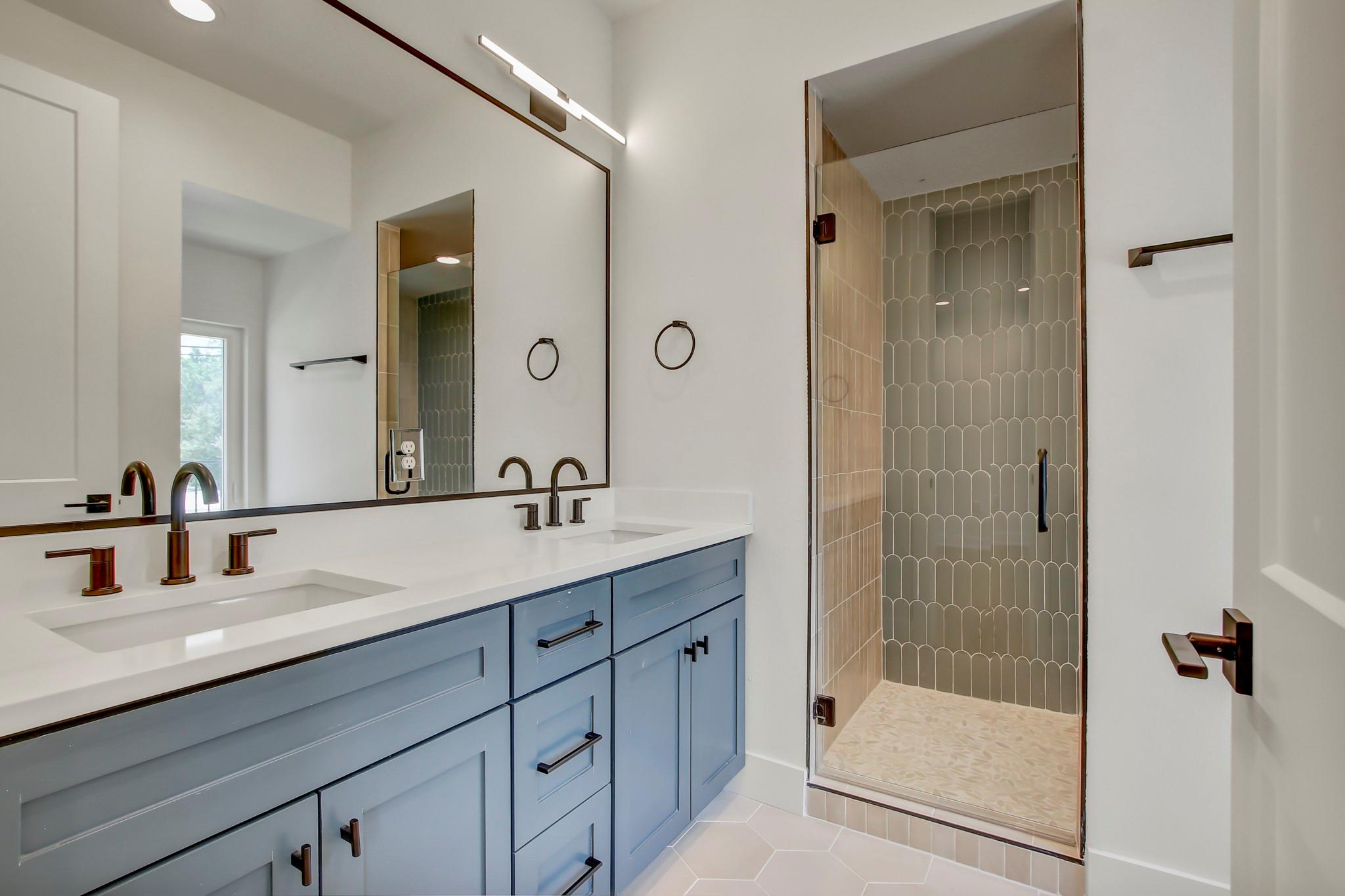 4127 E 12th St # 8, Austin, TX 78721