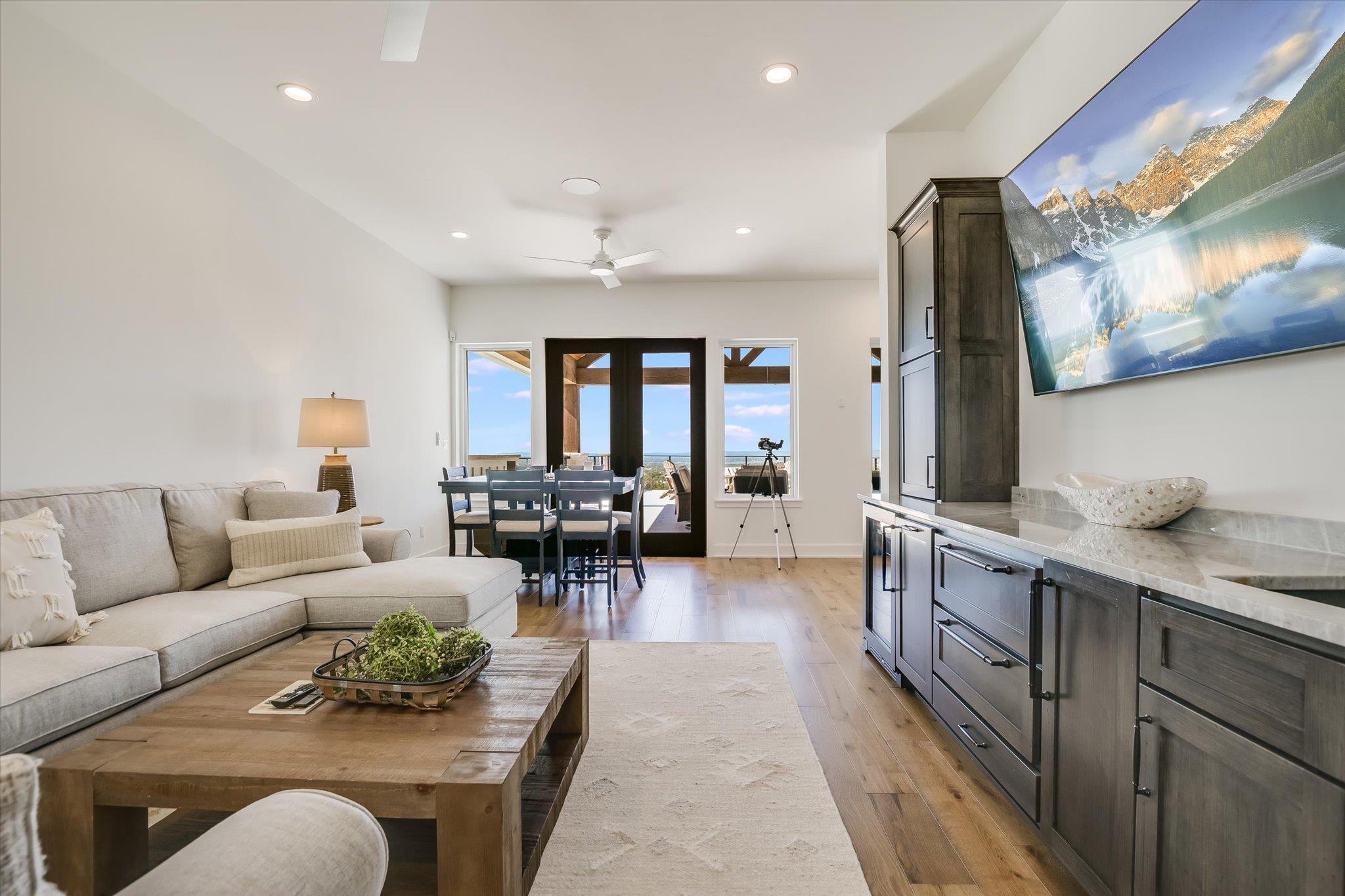 120 Nattie Woods, Horseshoe Bay, TX 78657