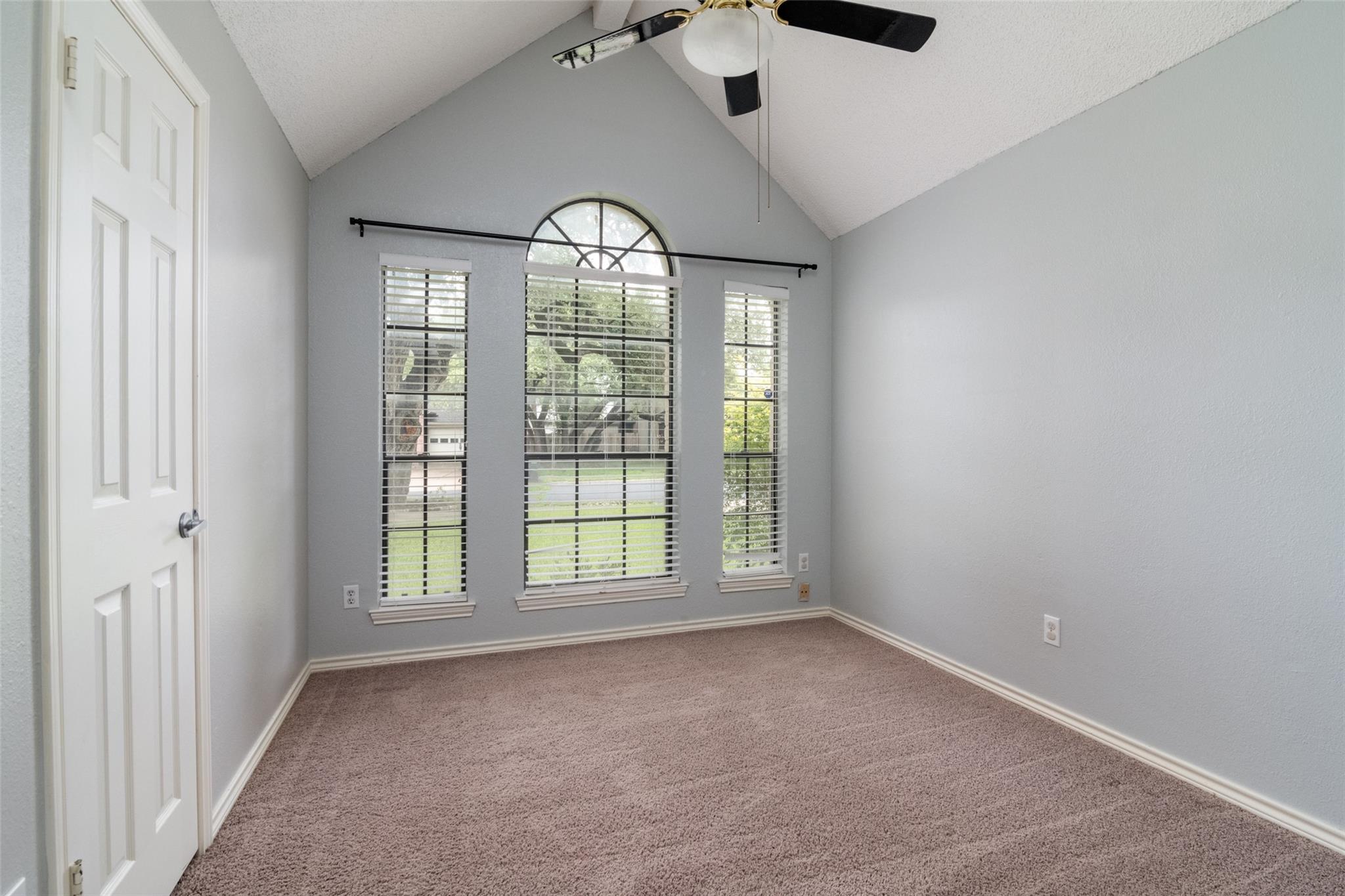 2306 Susan Ln, Leander, TX 78641