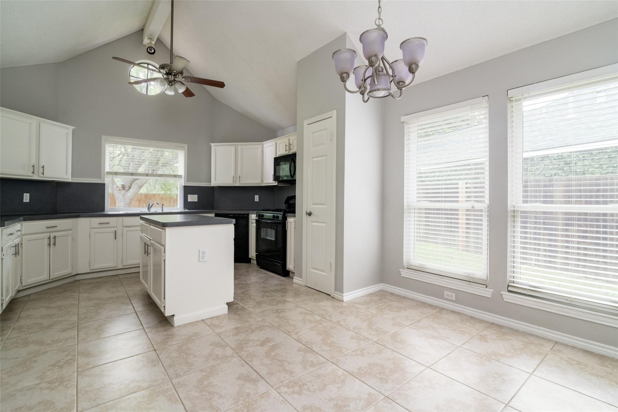 2306 Susan Ln, Leander, TX 78641