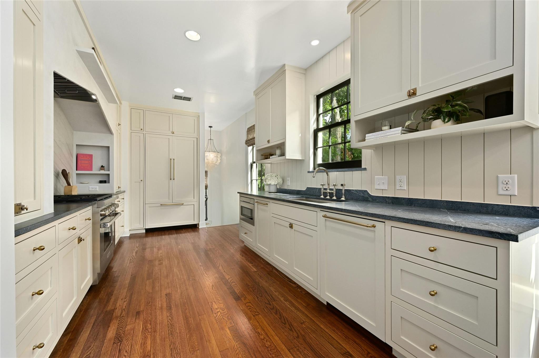 1712 Hartford Rd, Austin, TX 78703