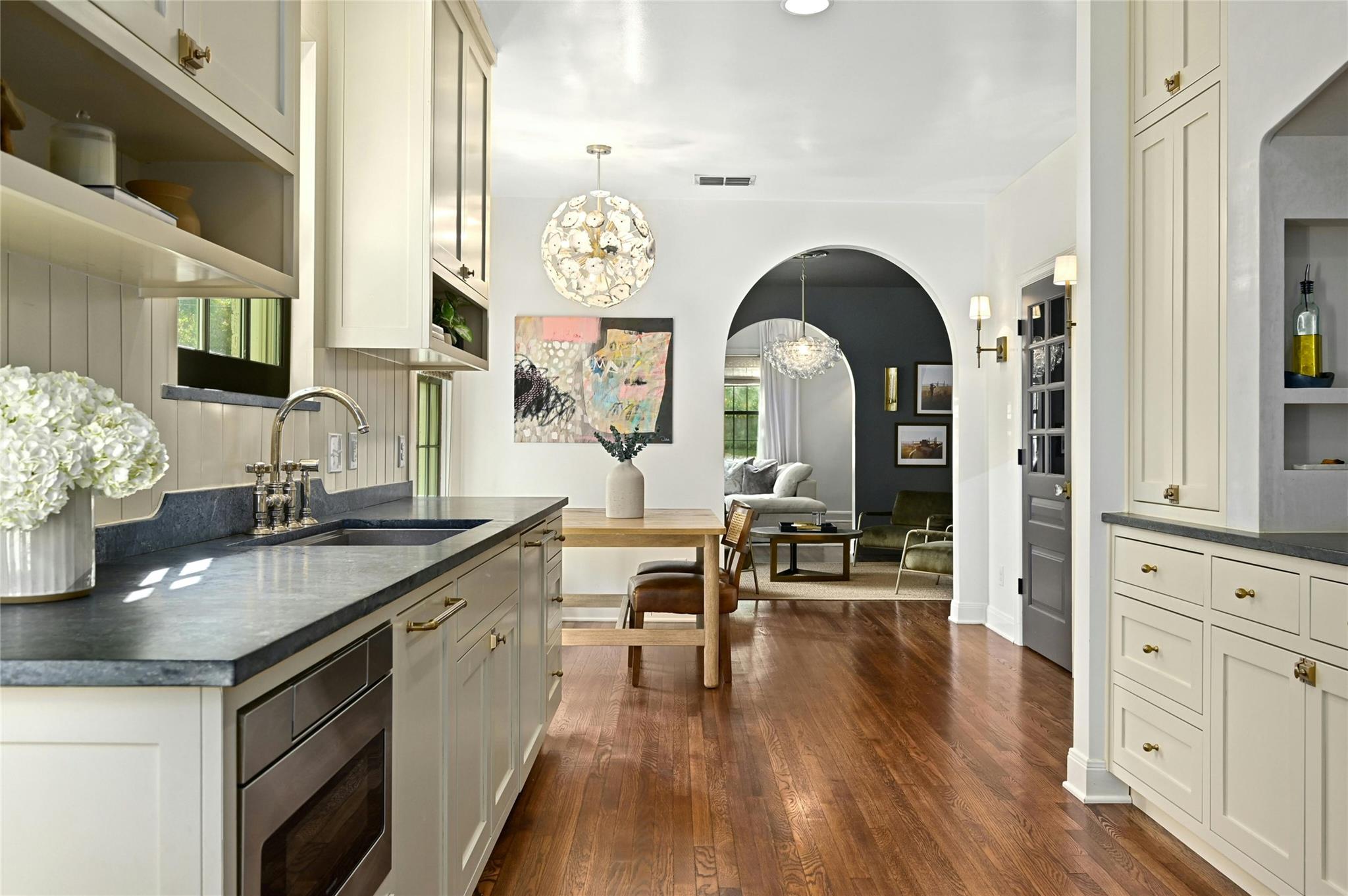 1712 Hartford Rd, Austin, TX 78703