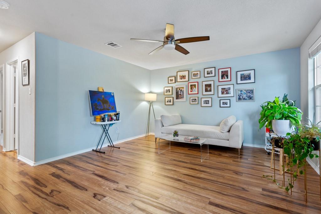 340 Altamont St, Hutto, TX 78634