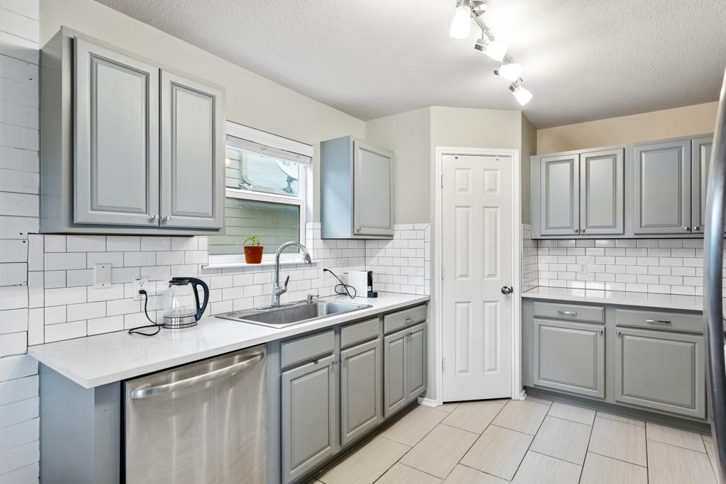 340 Altamont St, Hutto, TX 78634