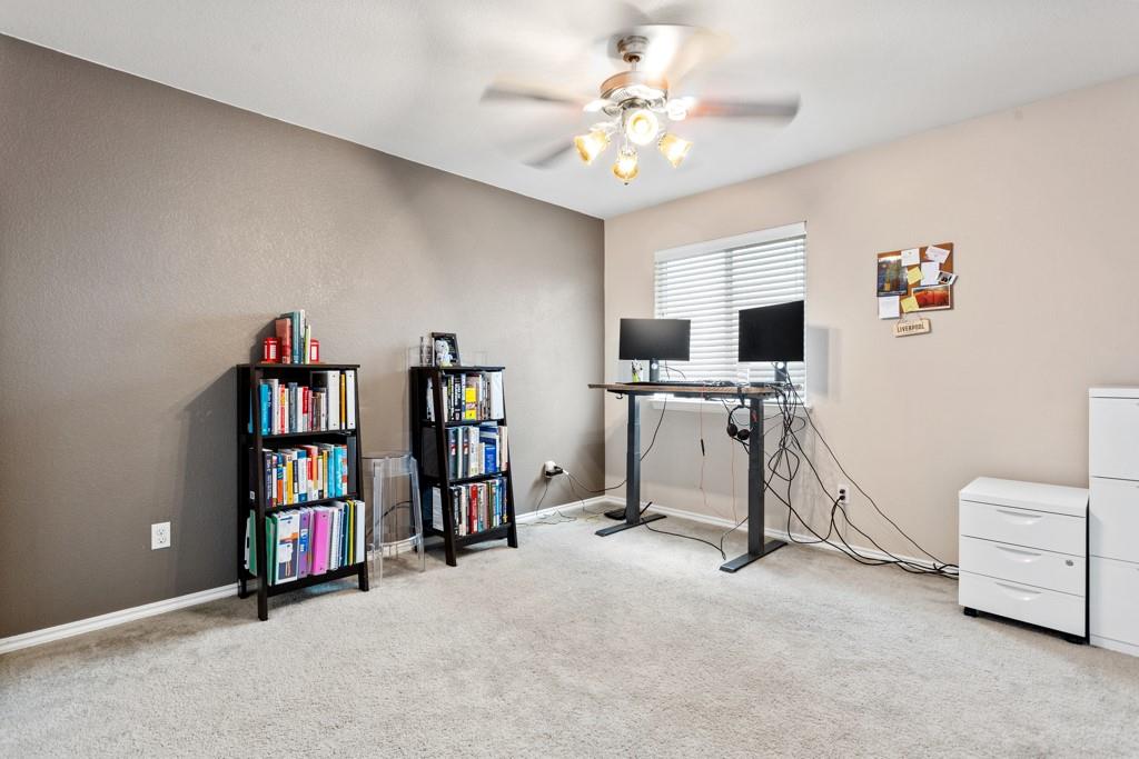 340 Altamont St, Hutto, TX 78634
