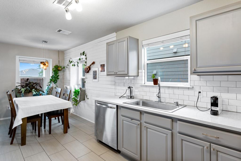 340 Altamont St, Hutto, TX 78634