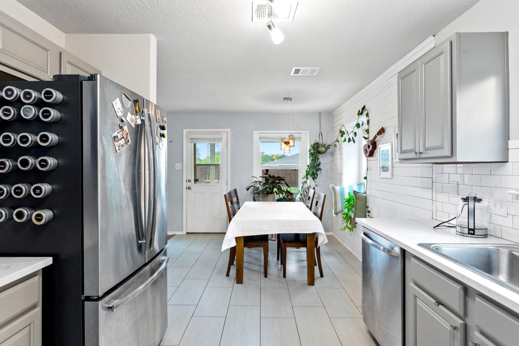 340 Altamont St, Hutto, TX 78634