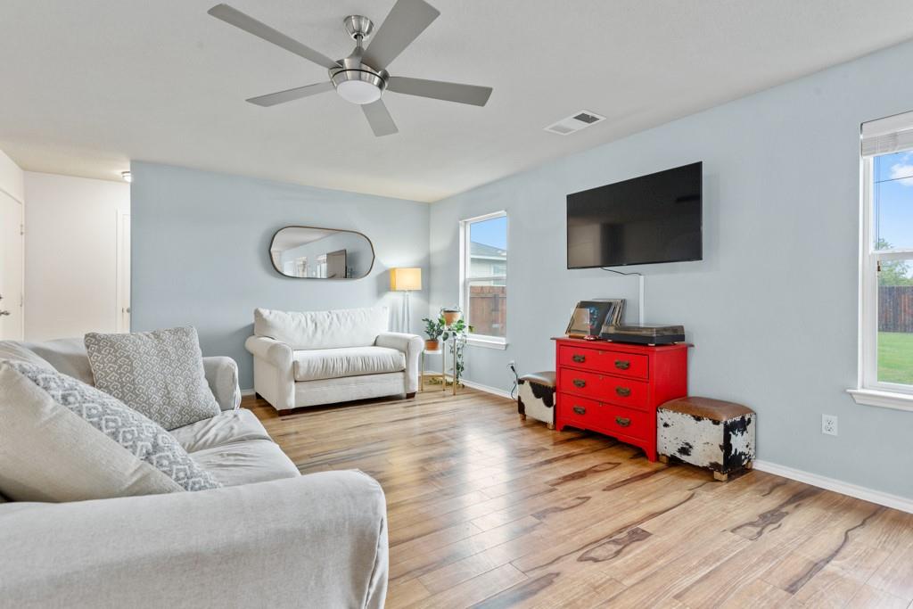 340 Altamont St, Hutto, TX 78634