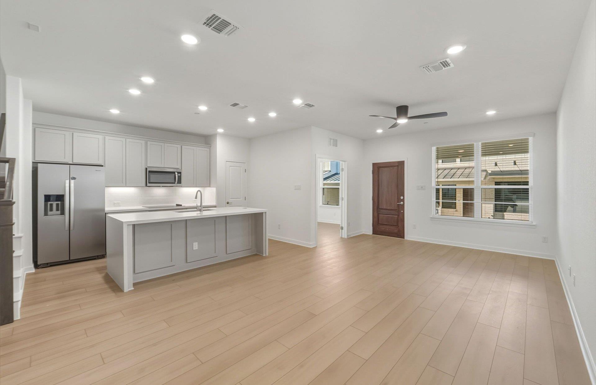 1280 E Main St # 403, Round Rock, TX 78664