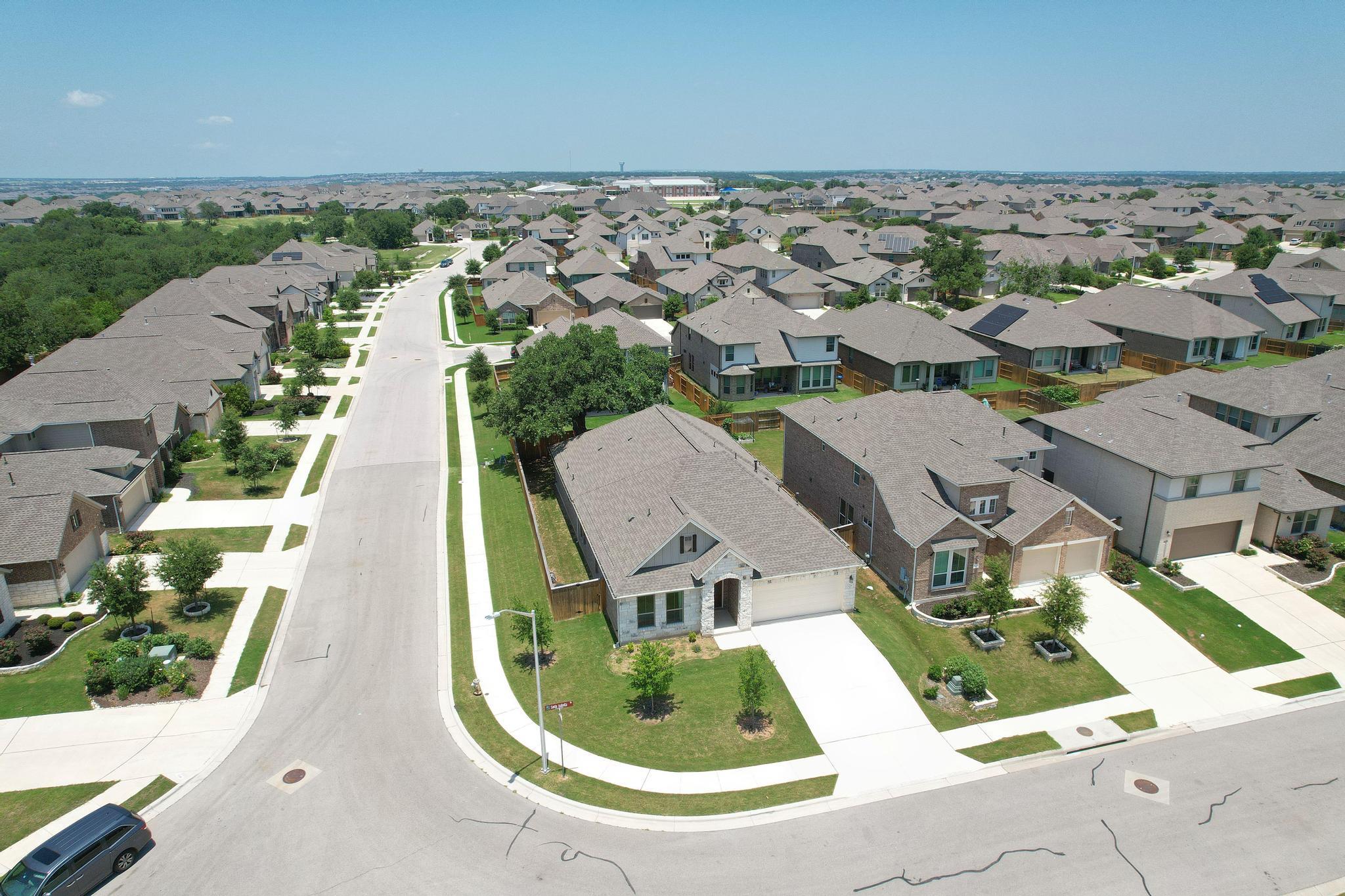 2209 Santa Isabella Dr, Leander, TX 78641