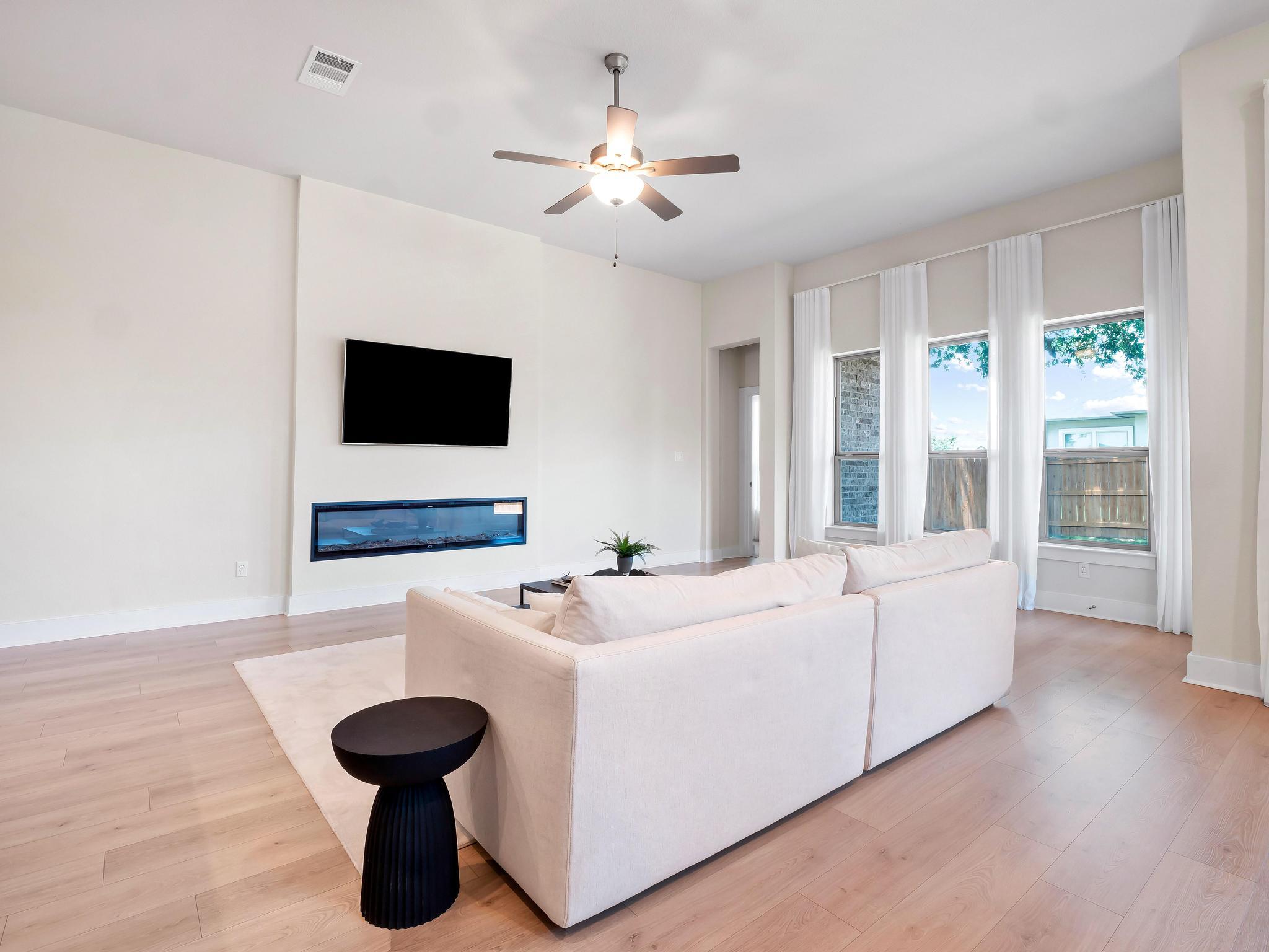 2209 Santa Isabella Dr, Leander, TX 78641