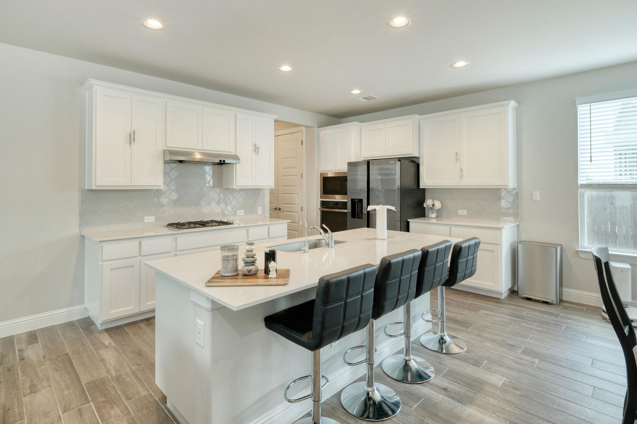 217 Stone Creek Dr, Georgetown, TX 78628