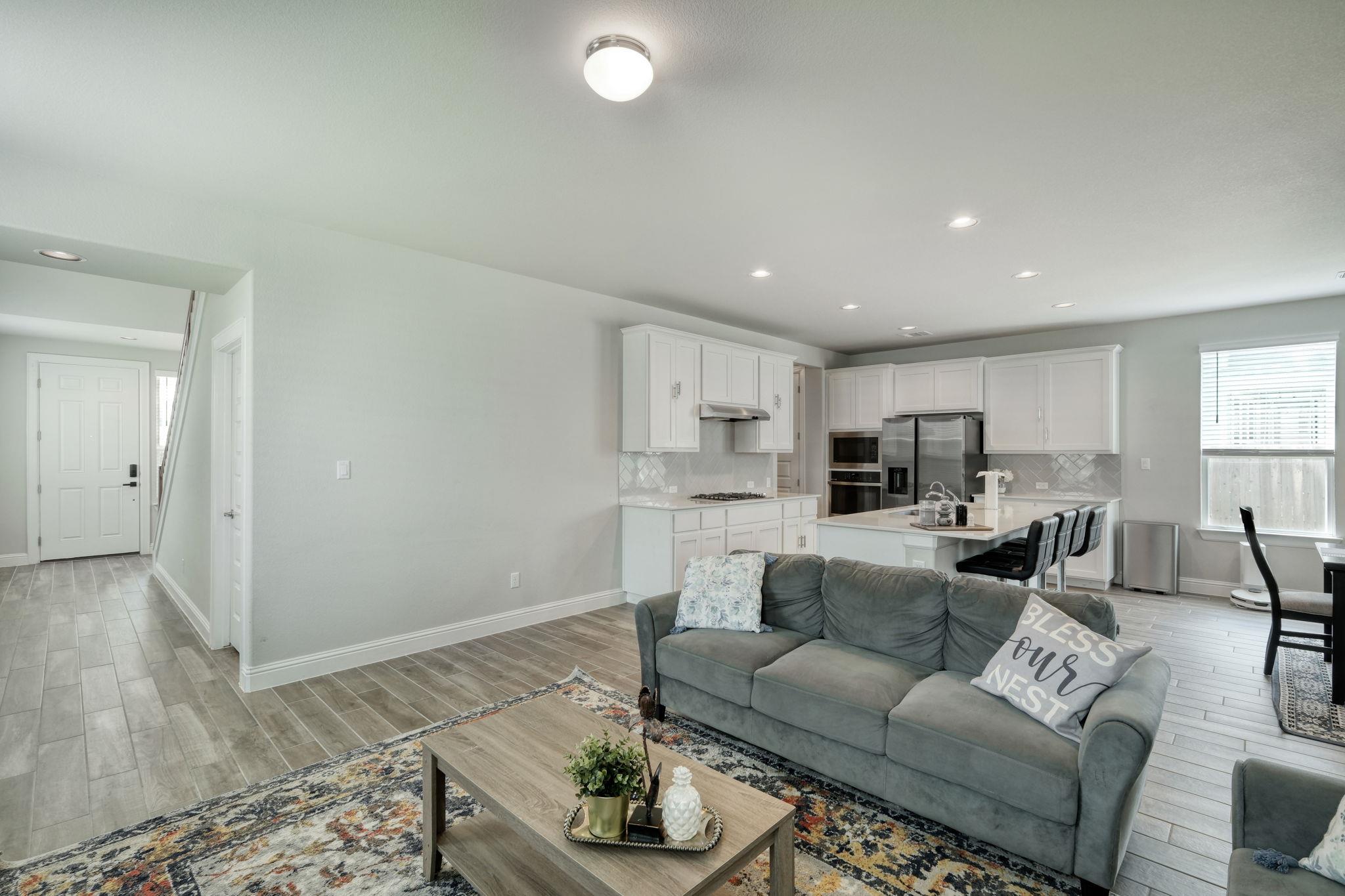 217 Stone Creek Dr, Georgetown, TX 78628