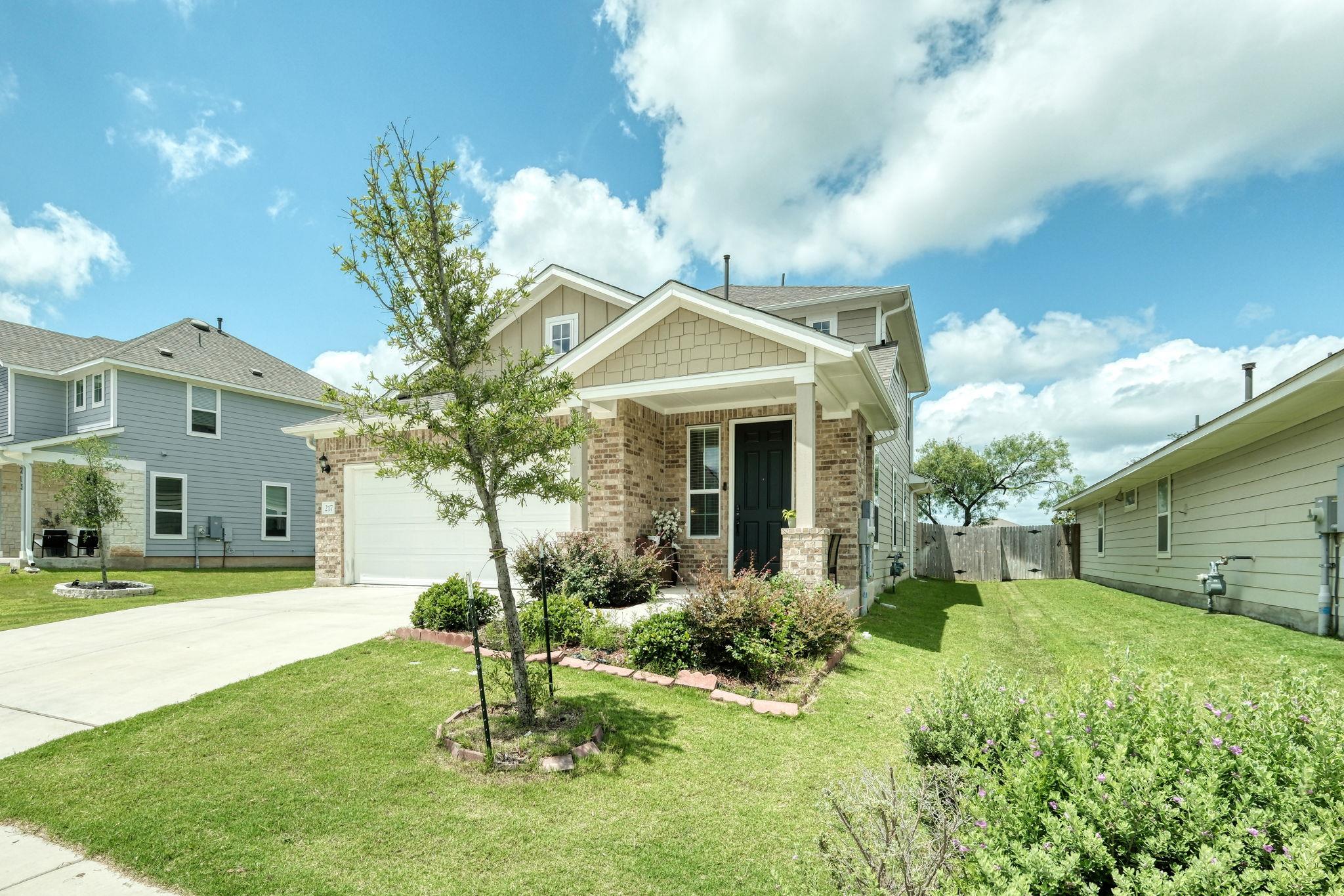 217 Stone Creek Dr, Georgetown, TX 78628