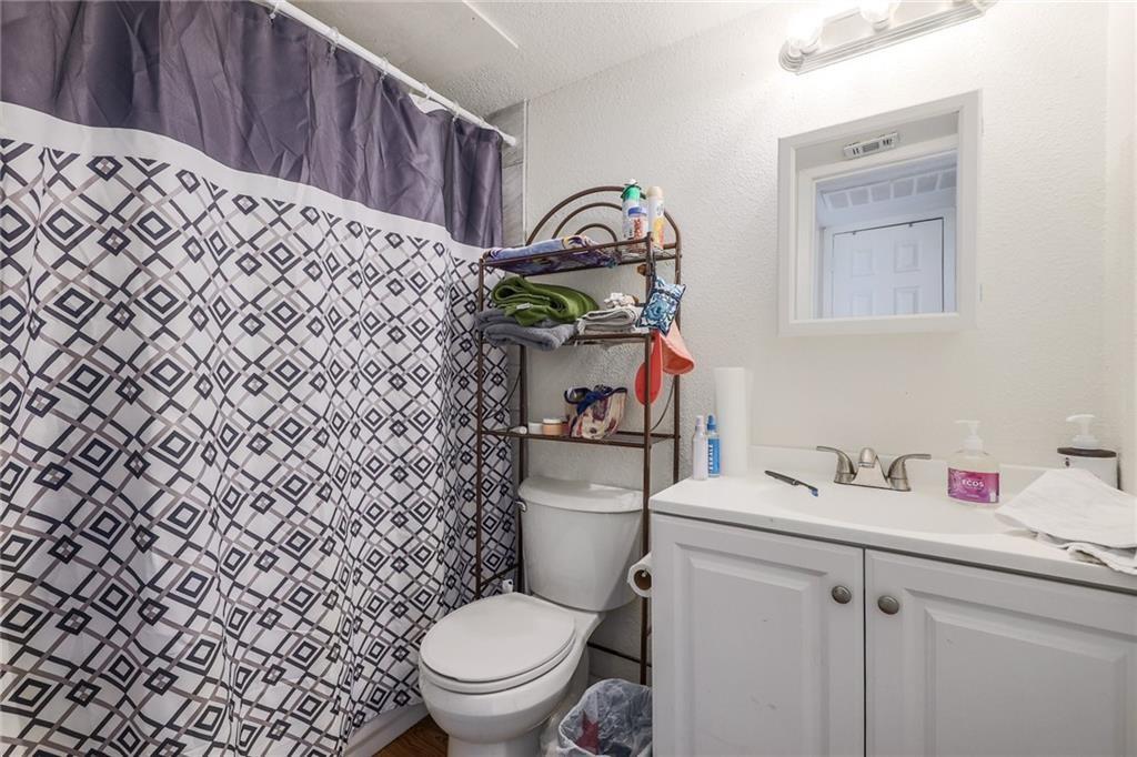 2207 Leon St # 203, Austin, TX 78705