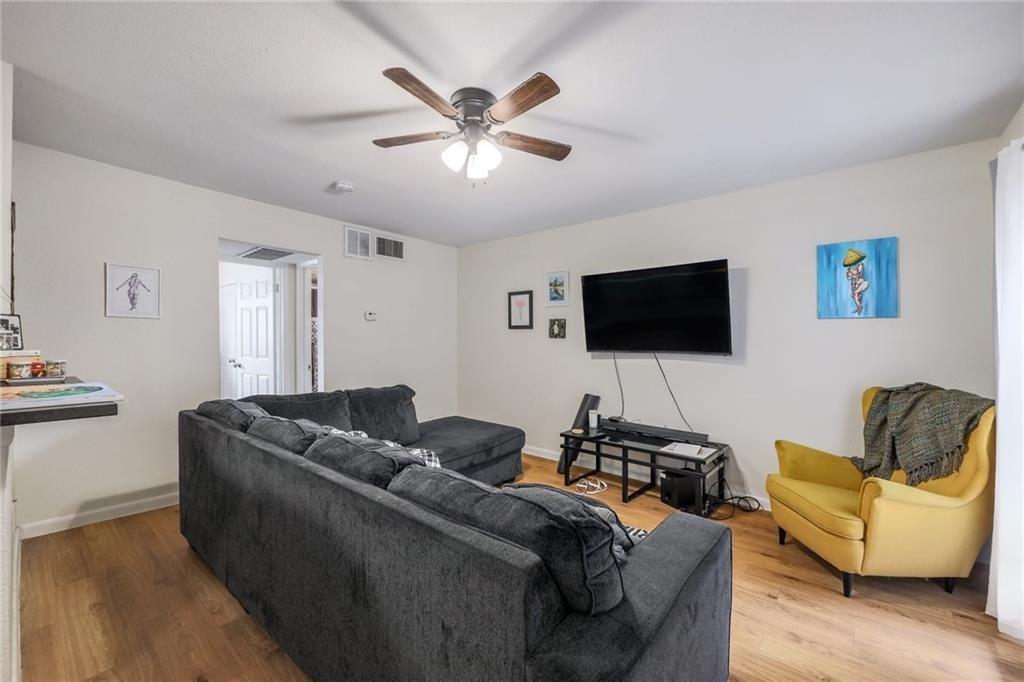 2207 Leon St # 203, Austin, TX 78705