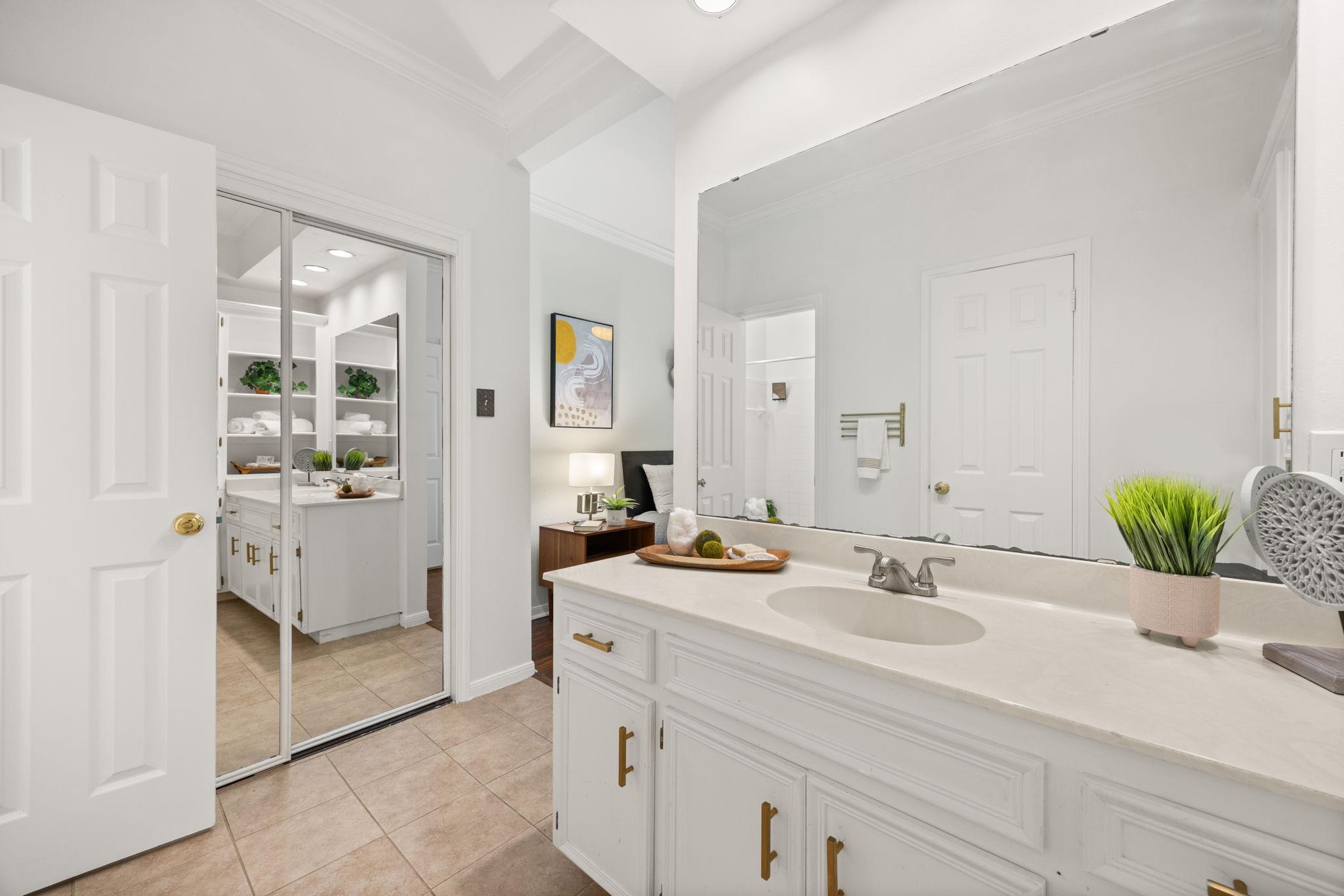3840 Far West Blvd # 213, Austin, TX 78731