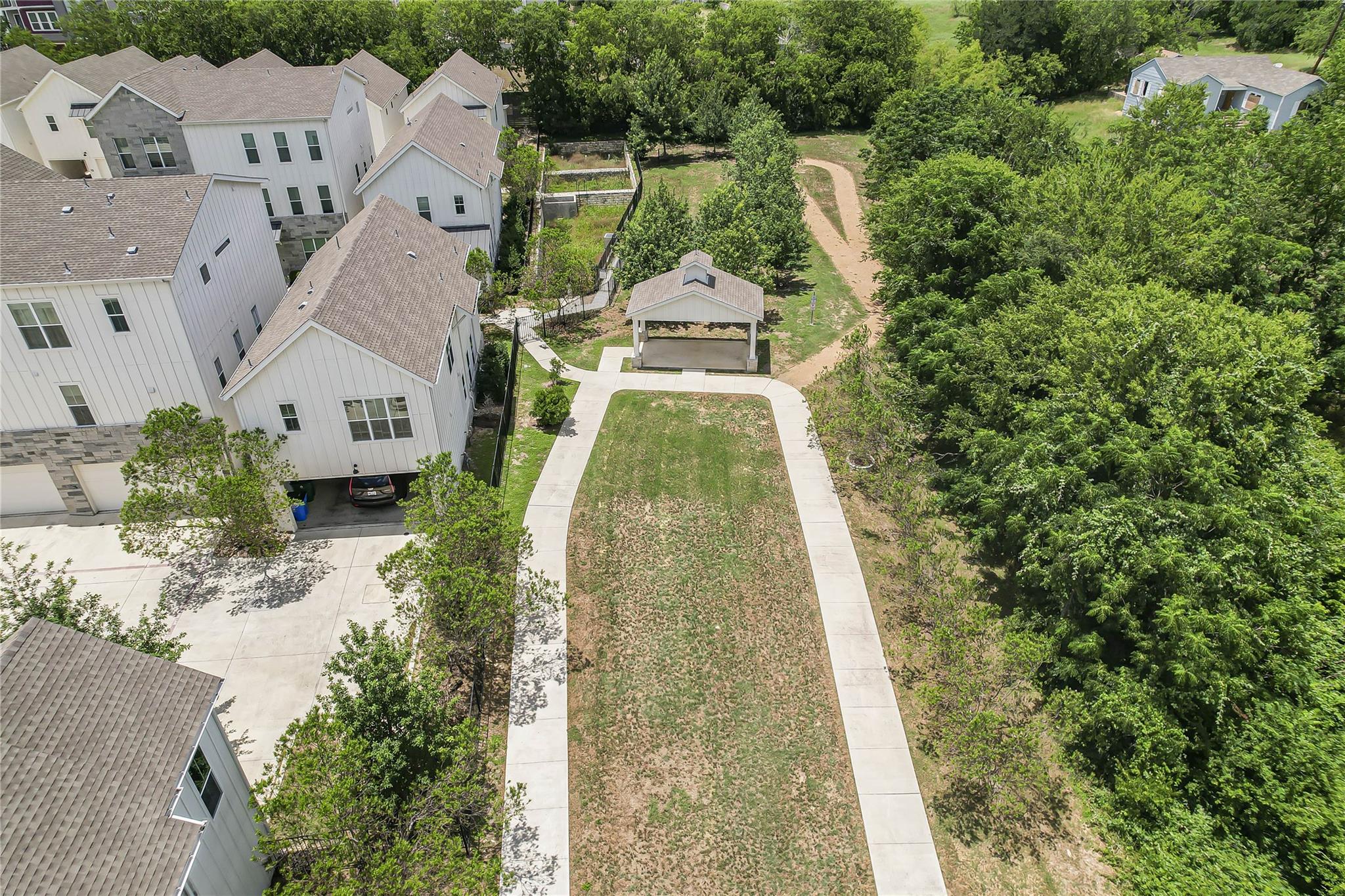 2624 Metcalfe Rd # 17, Austin, TX 78741