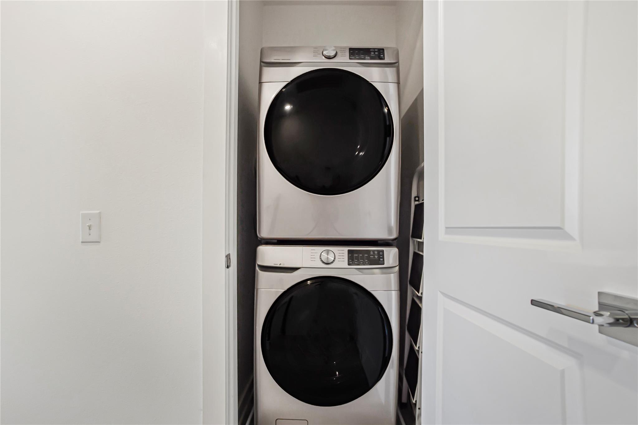 2624 Metcalfe Rd # 17, Austin, TX 78741