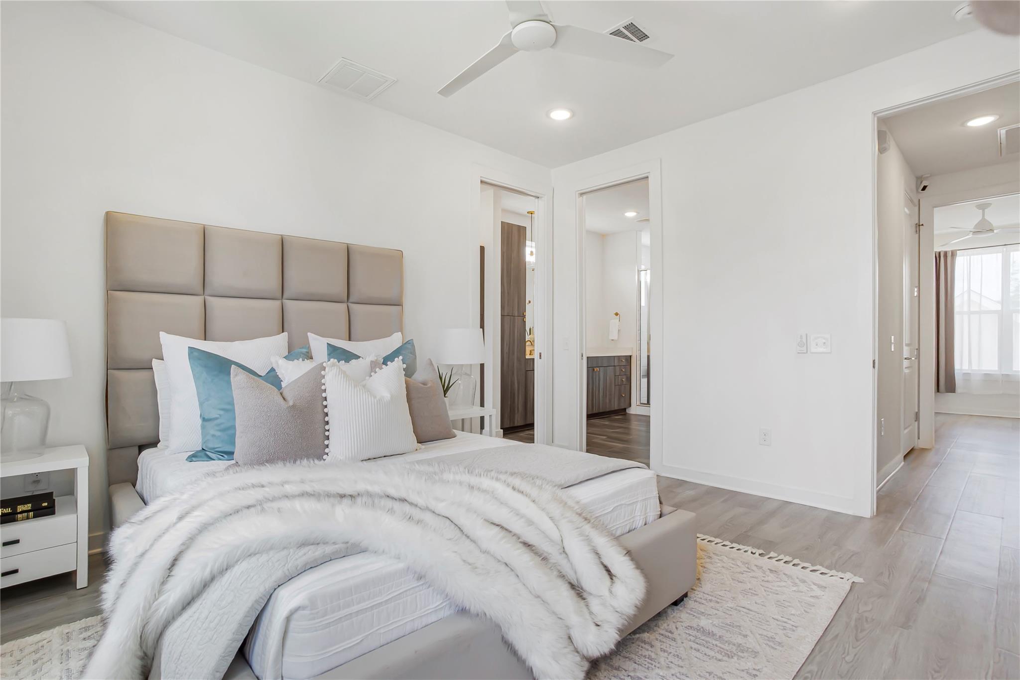 2624 Metcalfe Rd # 17, Austin, TX 78741