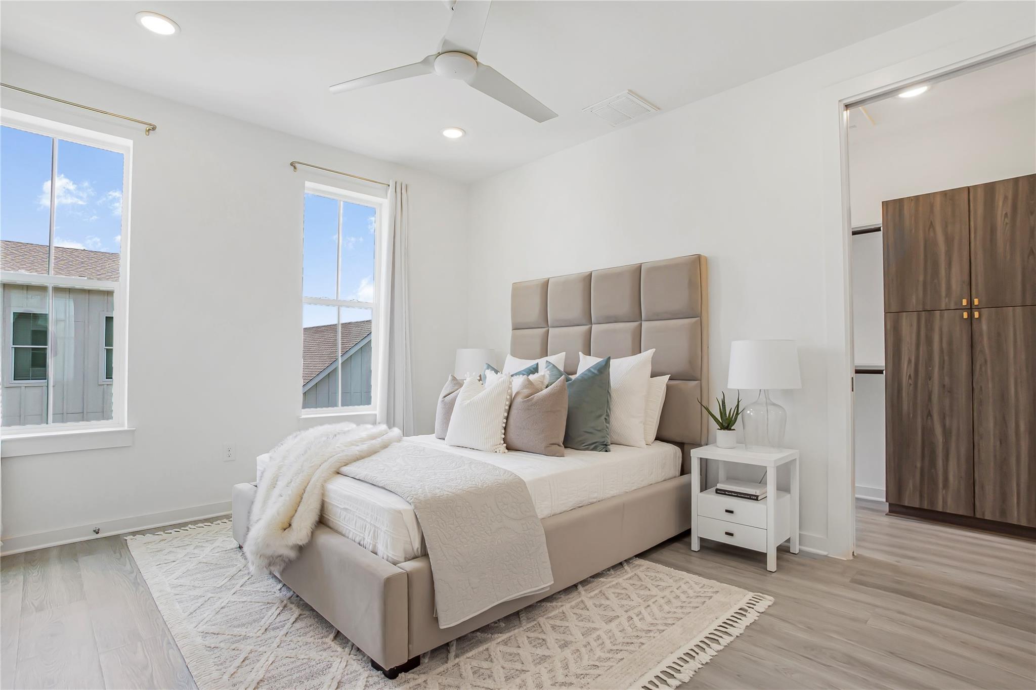 2624 Metcalfe Rd # 17, Austin, TX 78741