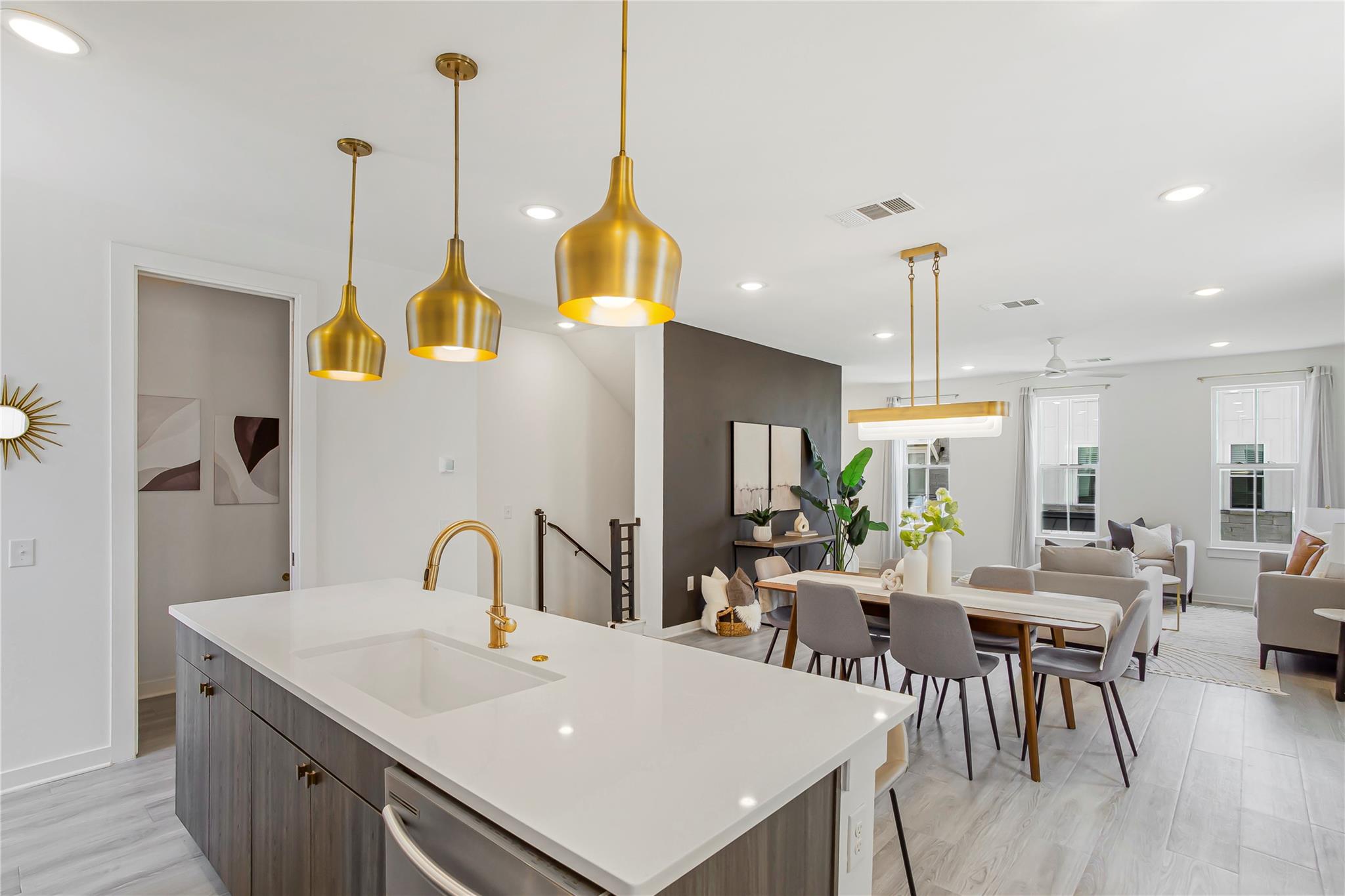 2624 Metcalfe Rd # 17, Austin, TX 78741