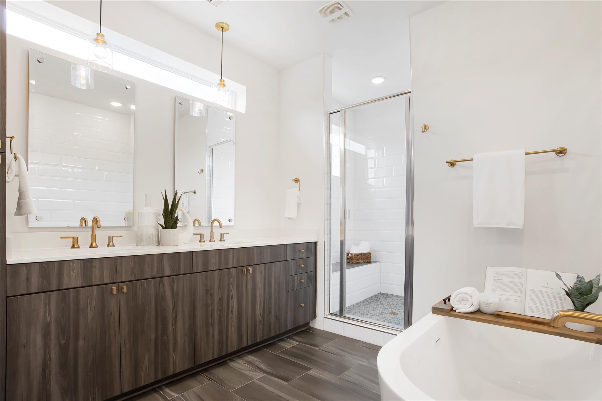 2624 Metcalfe Rd # 17, Austin, TX 78741