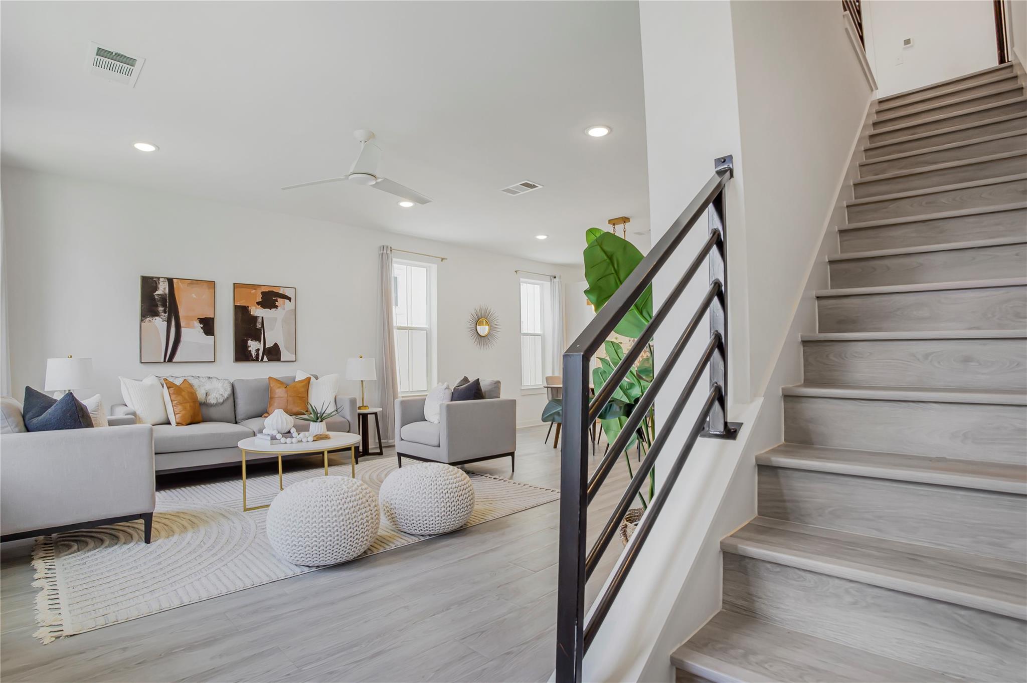 2624 Metcalfe Rd # 17, Austin, TX 78741