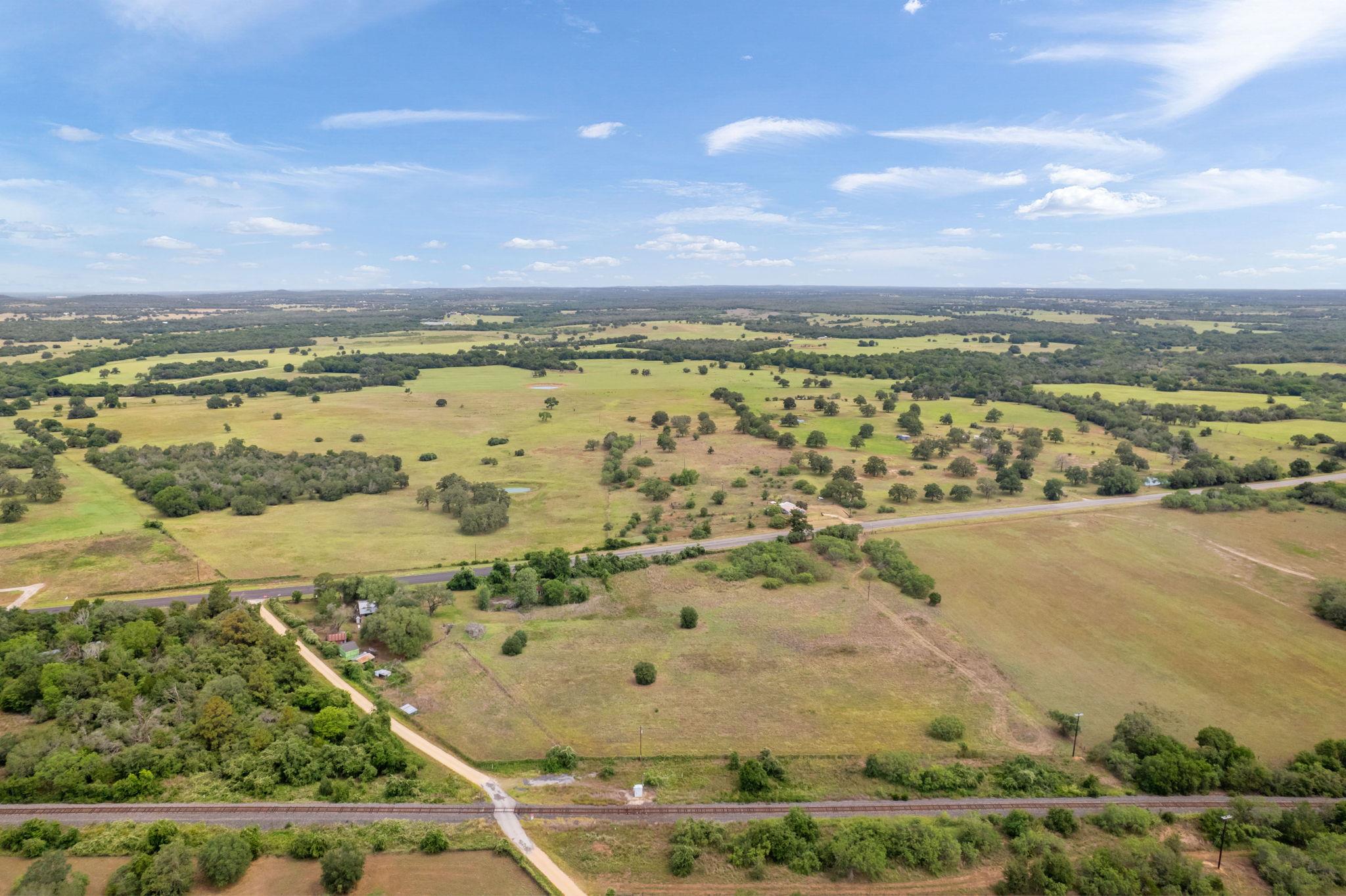 10843 Us Highway 90 W, Harwood, TX 78632