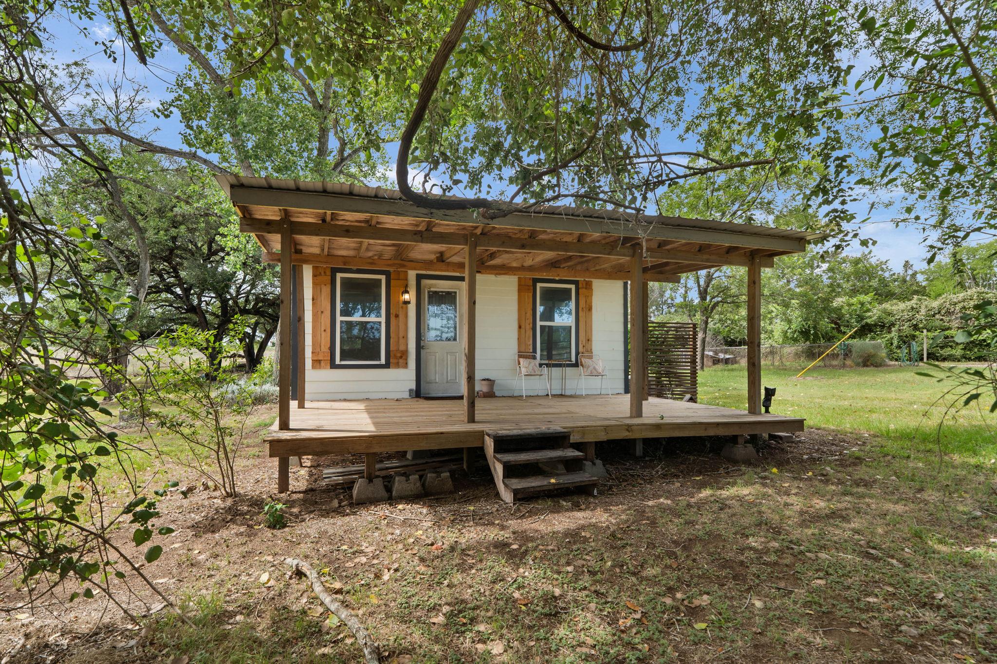 10843 Us Highway 90 W, Harwood, TX 78632