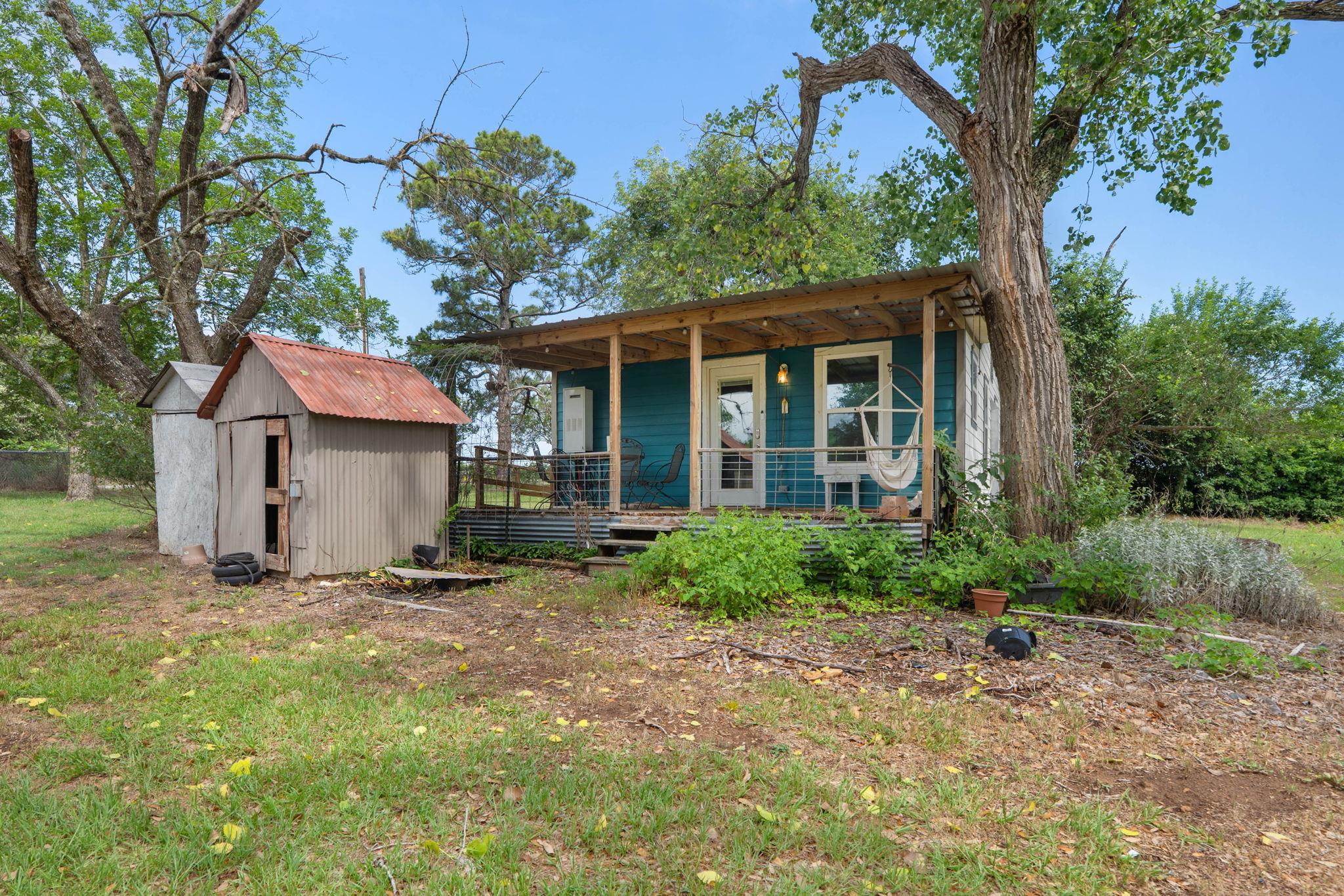 10843 Us Highway 90 W, Harwood, TX 78632