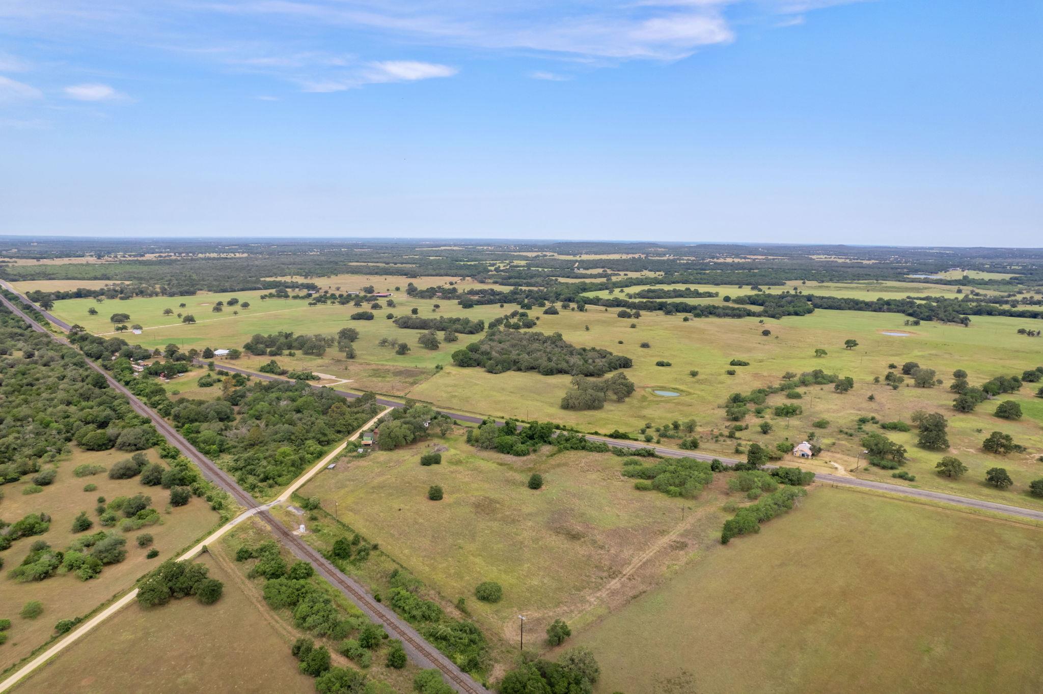 10843 Us Highway 90 W, Harwood, TX 78632