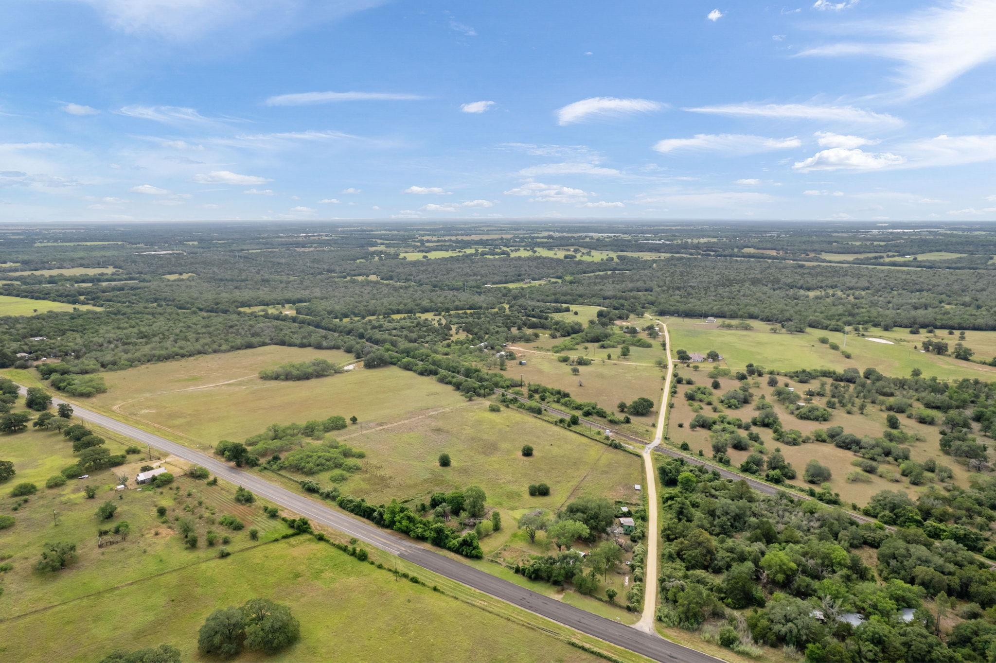 10843 Us Highway 90 W, Harwood, TX 78632