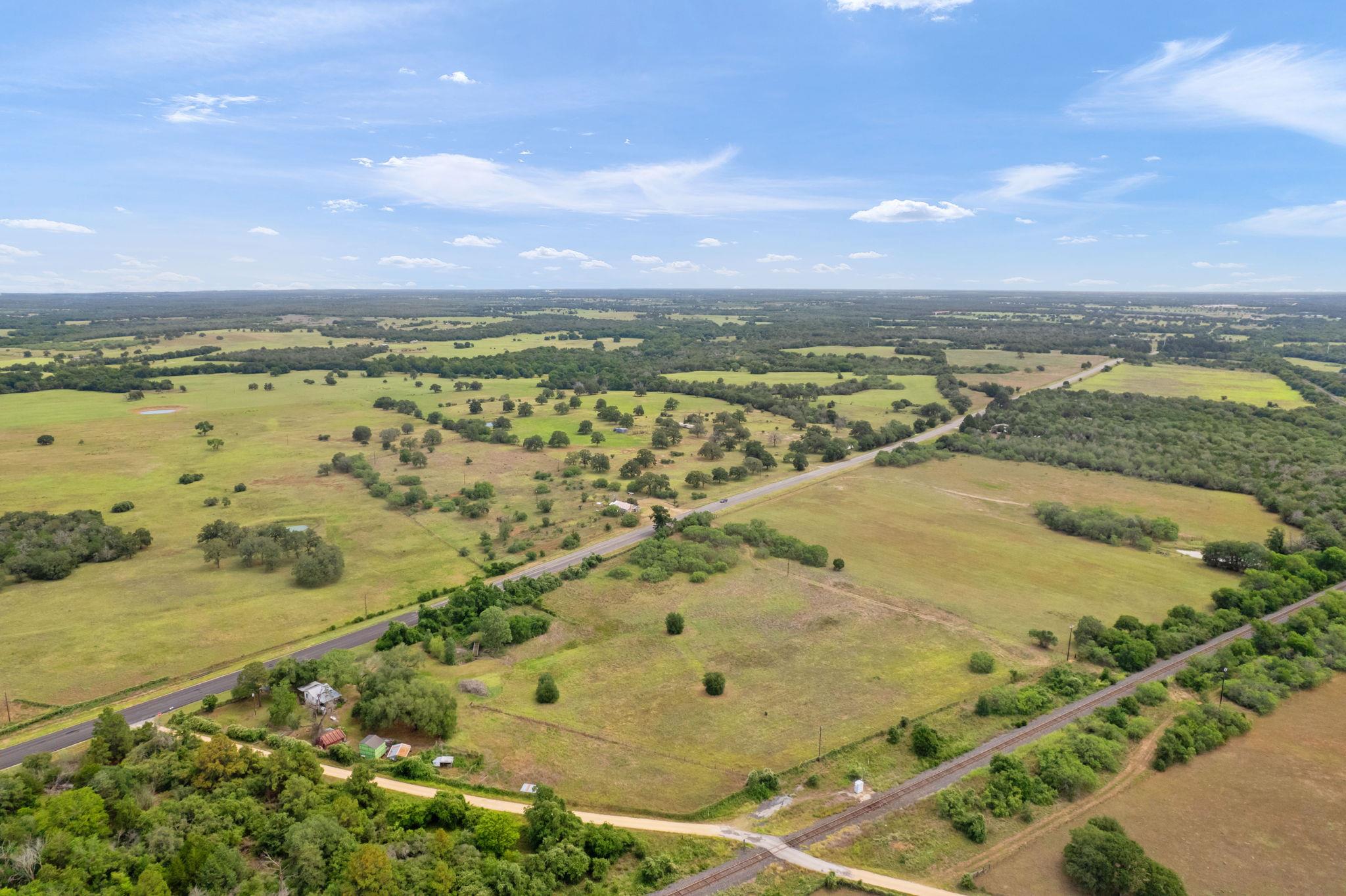 10843 Us Highway 90 W, Harwood, TX 78632