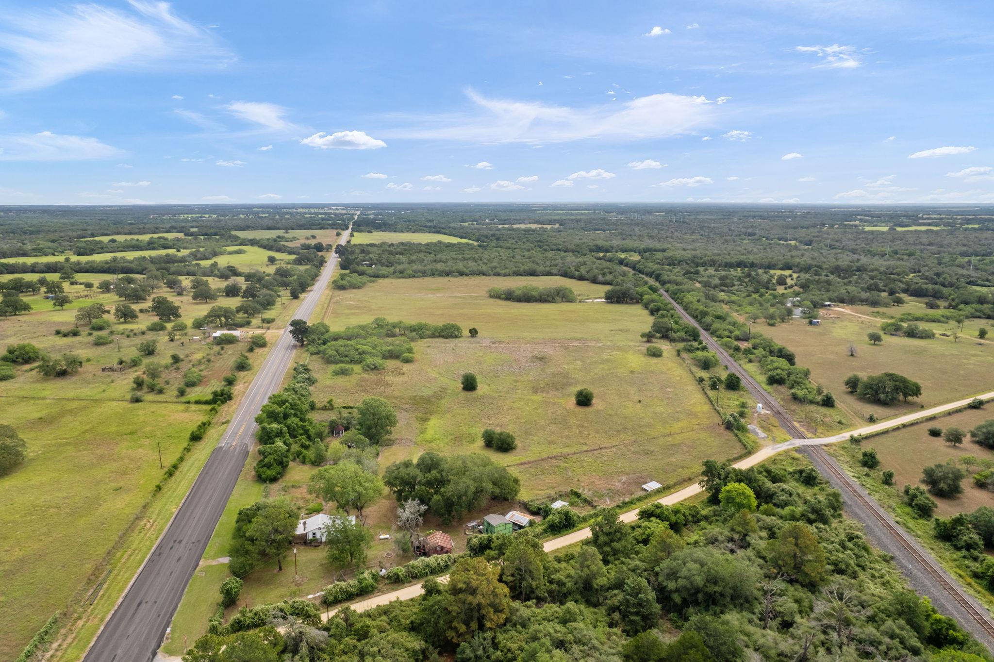 10843 Us Highway 90 W, Harwood, TX 78632