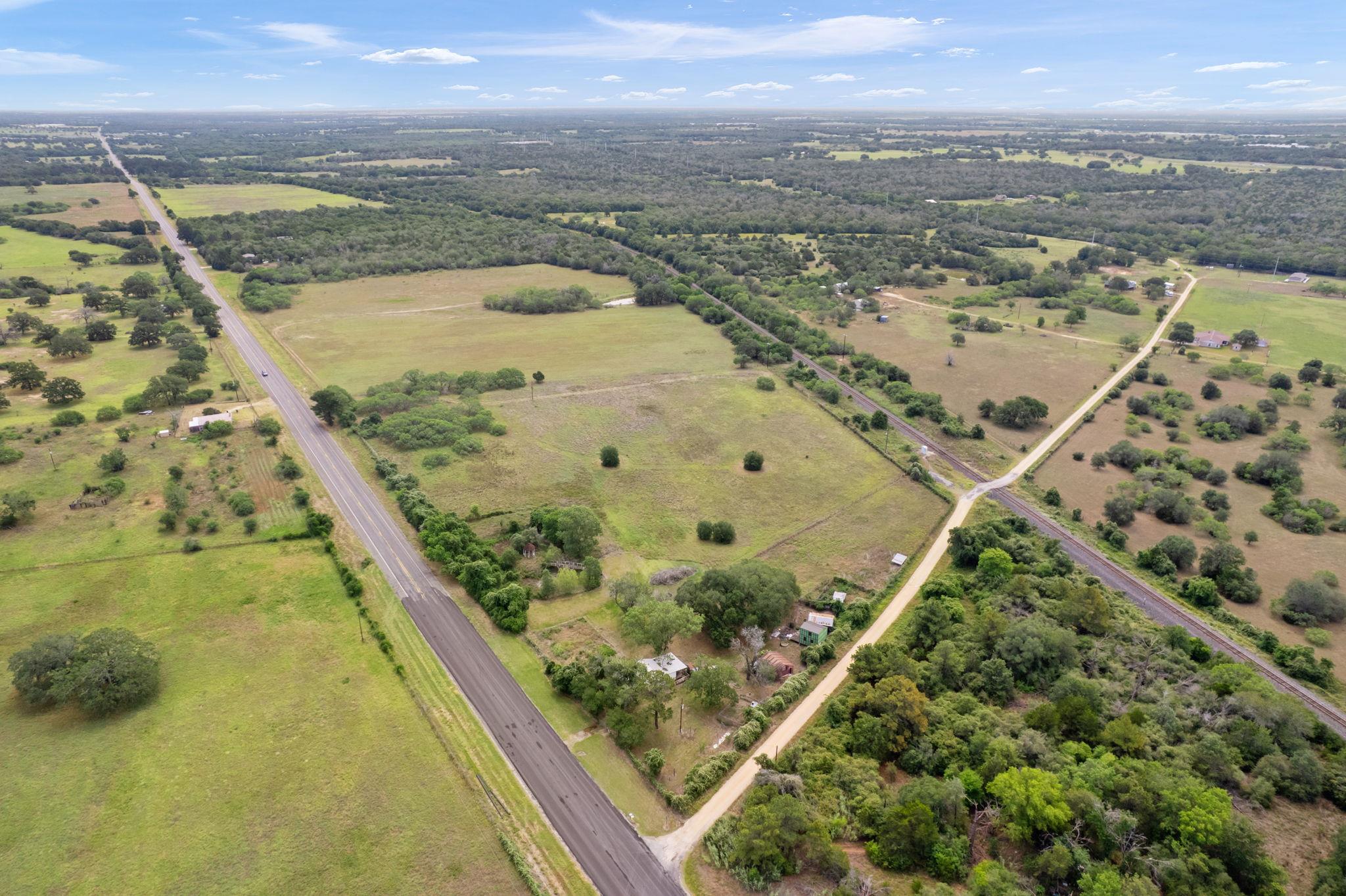 10843 Us Highway 90 W, Harwood, TX 78632