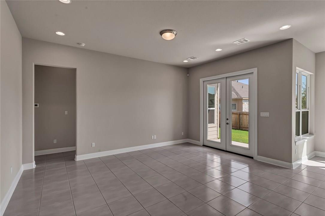 3901 Tavarez St, Round Rock, TX 78681