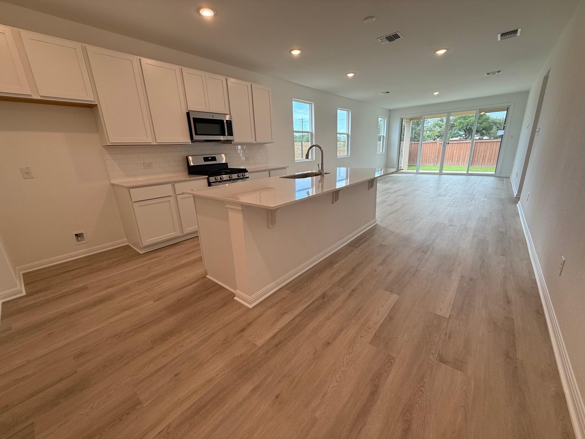 1028 Stonehill Dr, Georgetown, TX 78633