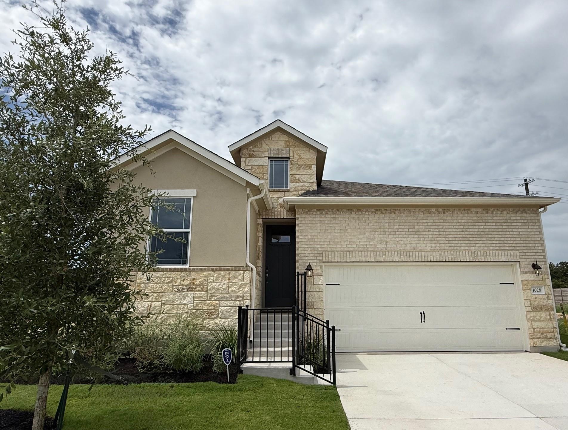 1028 Stonehill Dr, Georgetown, TX 78633