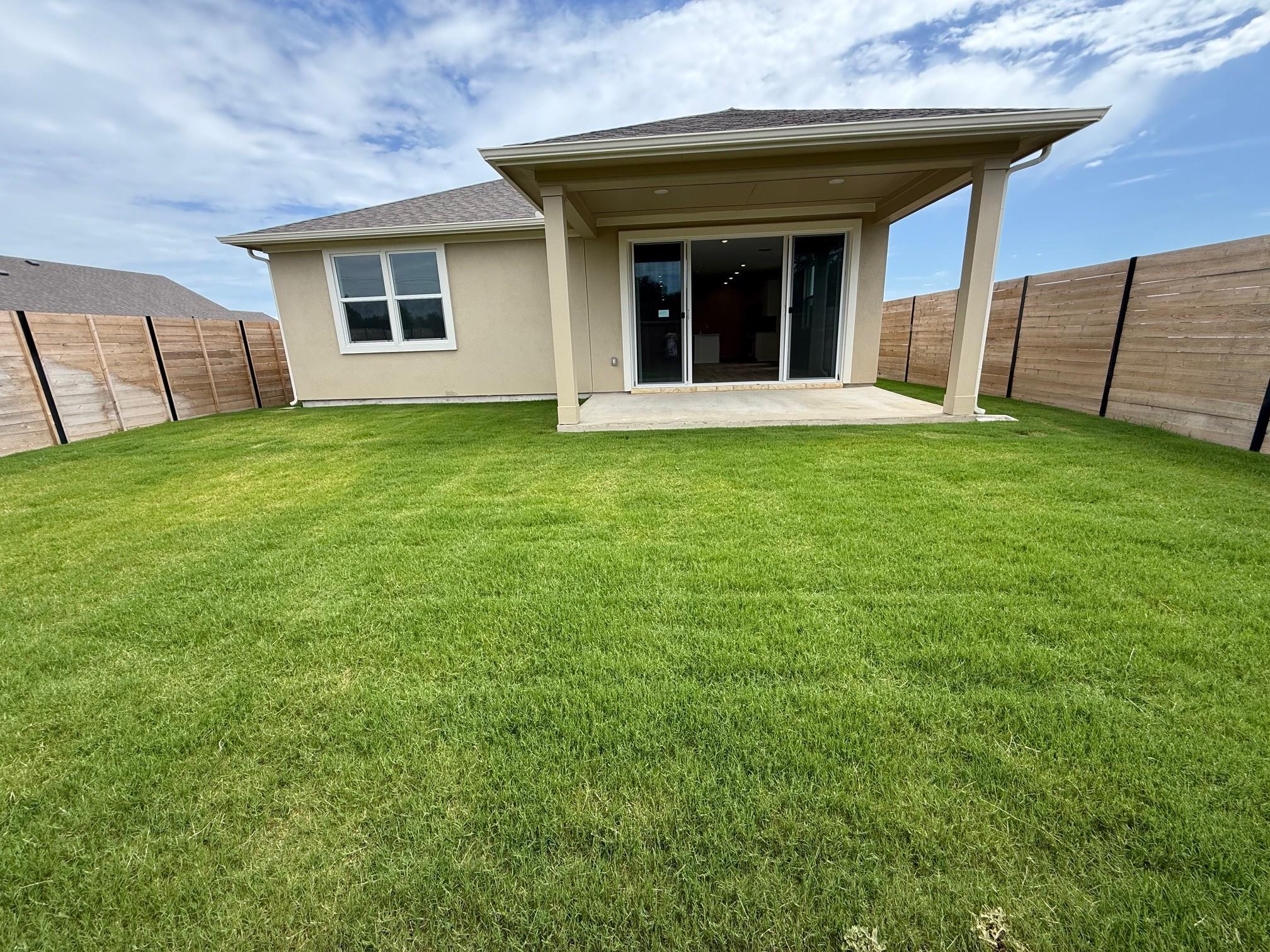 1028 Stonehill Dr, Georgetown, TX 78633