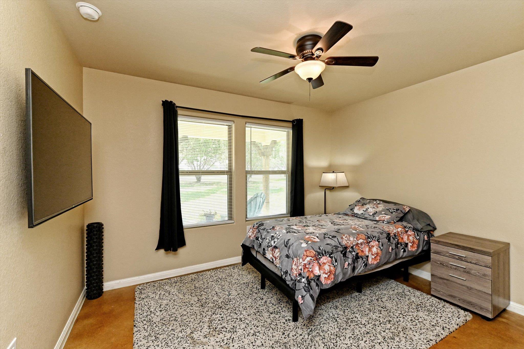 1130 Thousand Oaks Trl, Liberty Hill, TX 78642