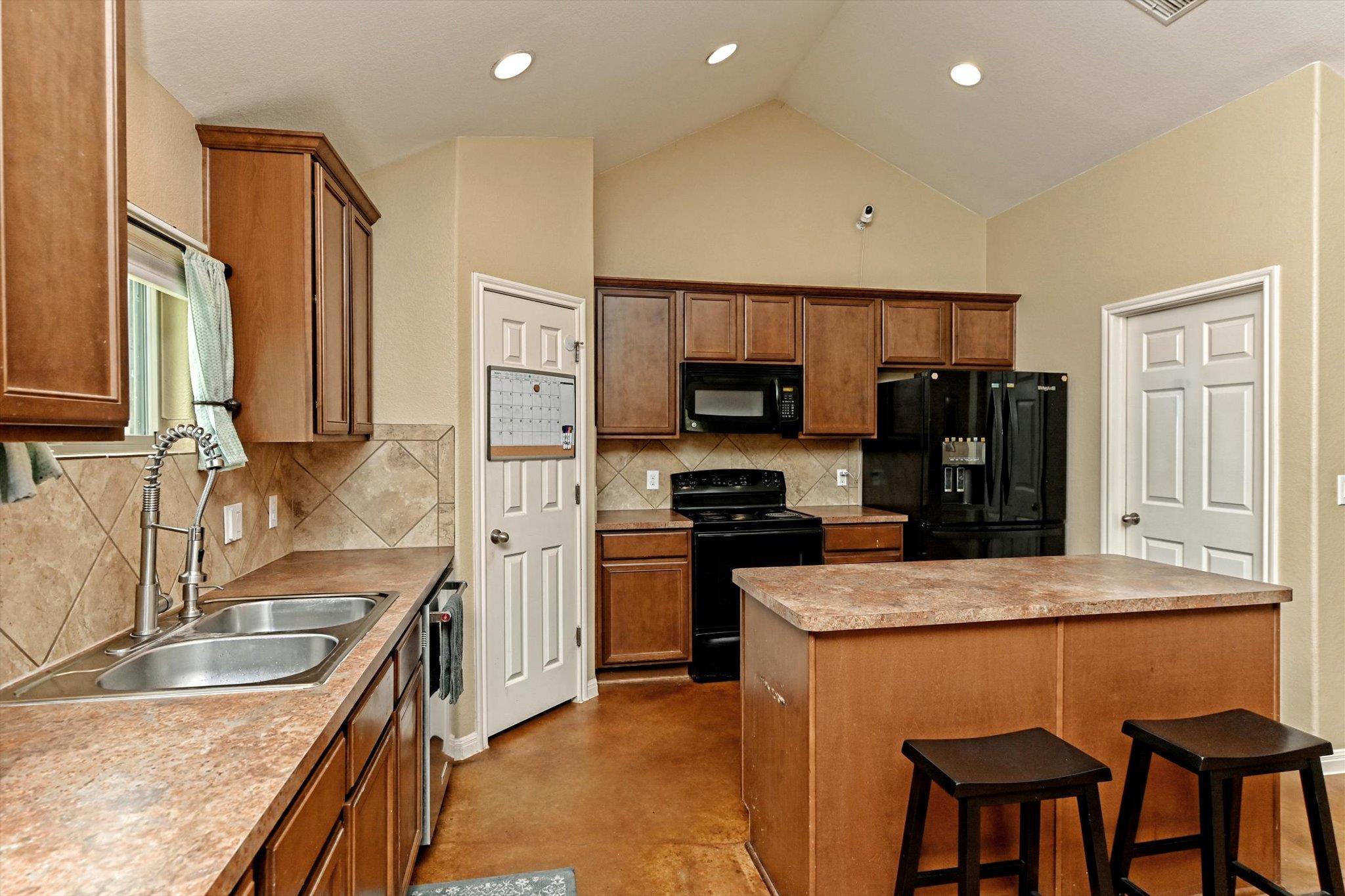 1130 Thousand Oaks Trl, Liberty Hill, TX 78642