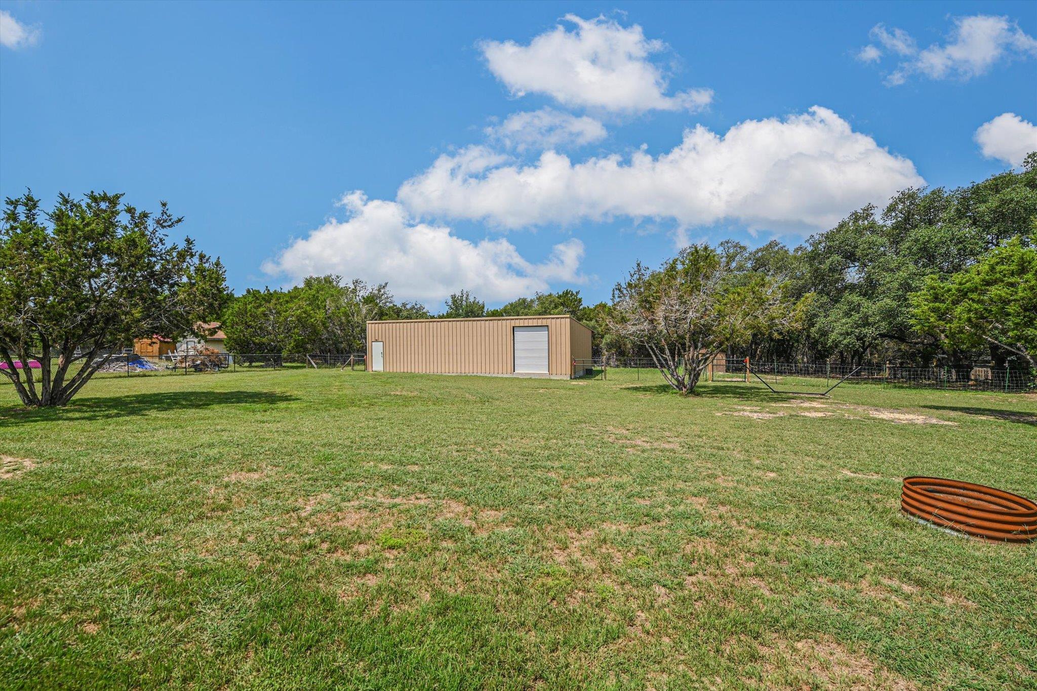 1130 Thousand Oaks Trl, Liberty Hill, TX 78642