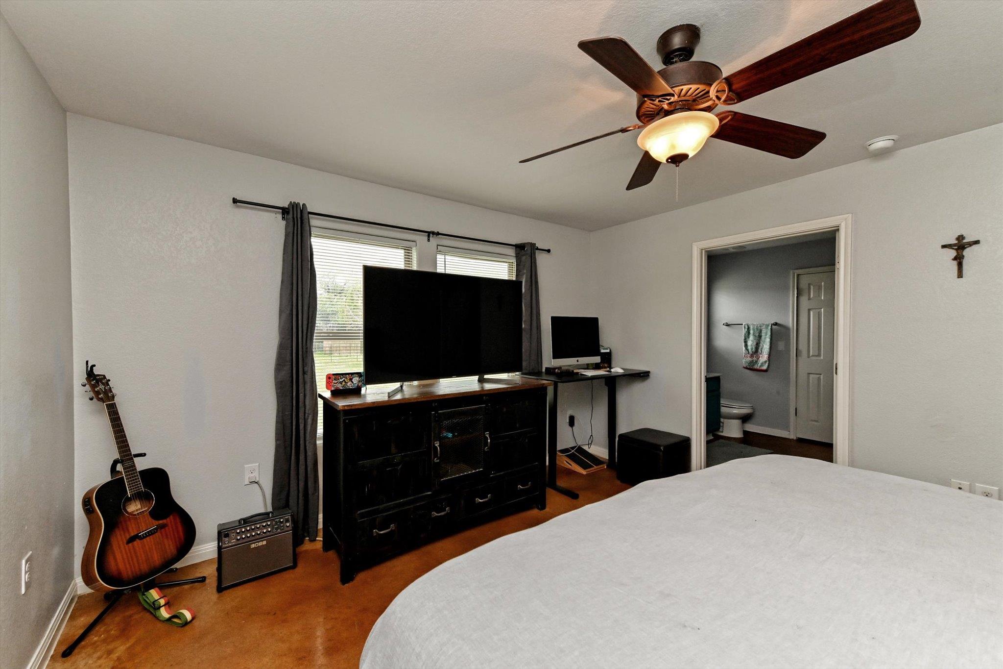 1130 Thousand Oaks Trl, Liberty Hill, TX 78642