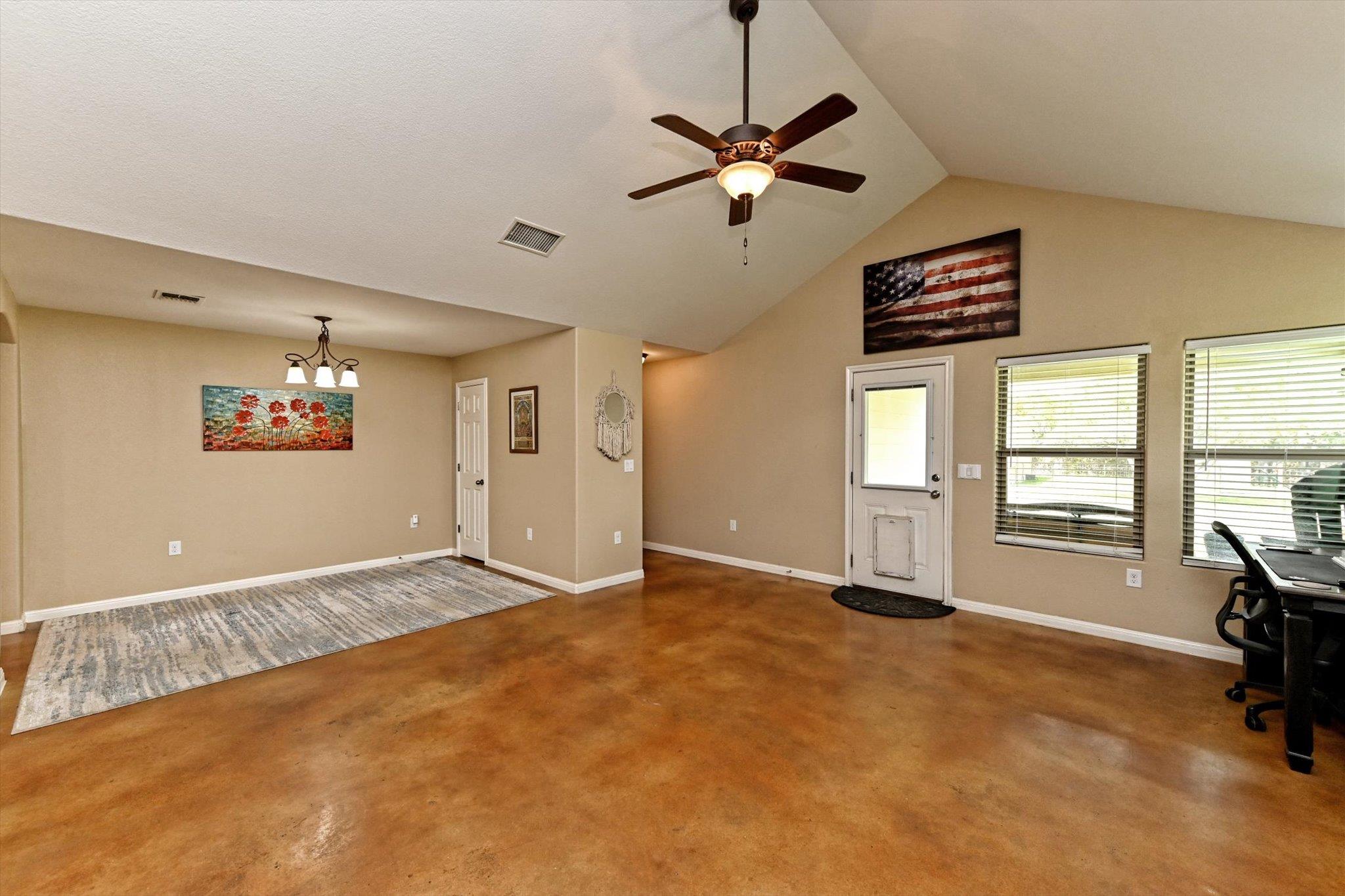 1130 Thousand Oaks Trl, Liberty Hill, TX 78642