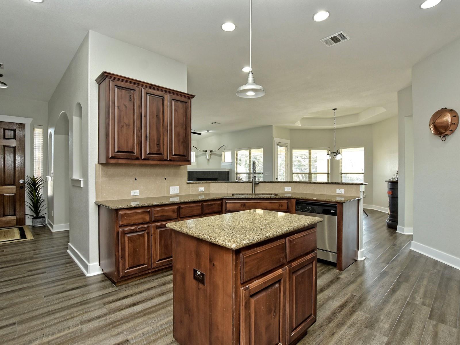 214 Rivulet Ln, Lakeway, TX 78738