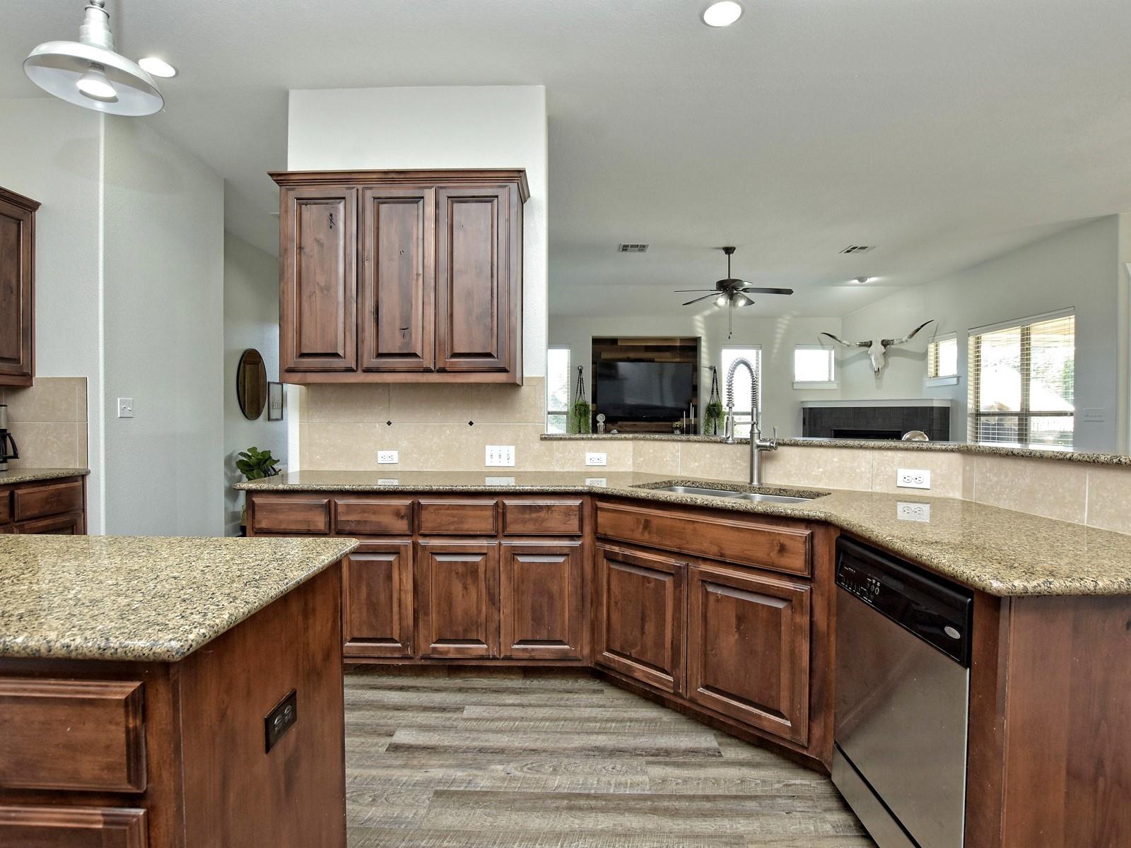 214 Rivulet Ln, Lakeway, TX 78738